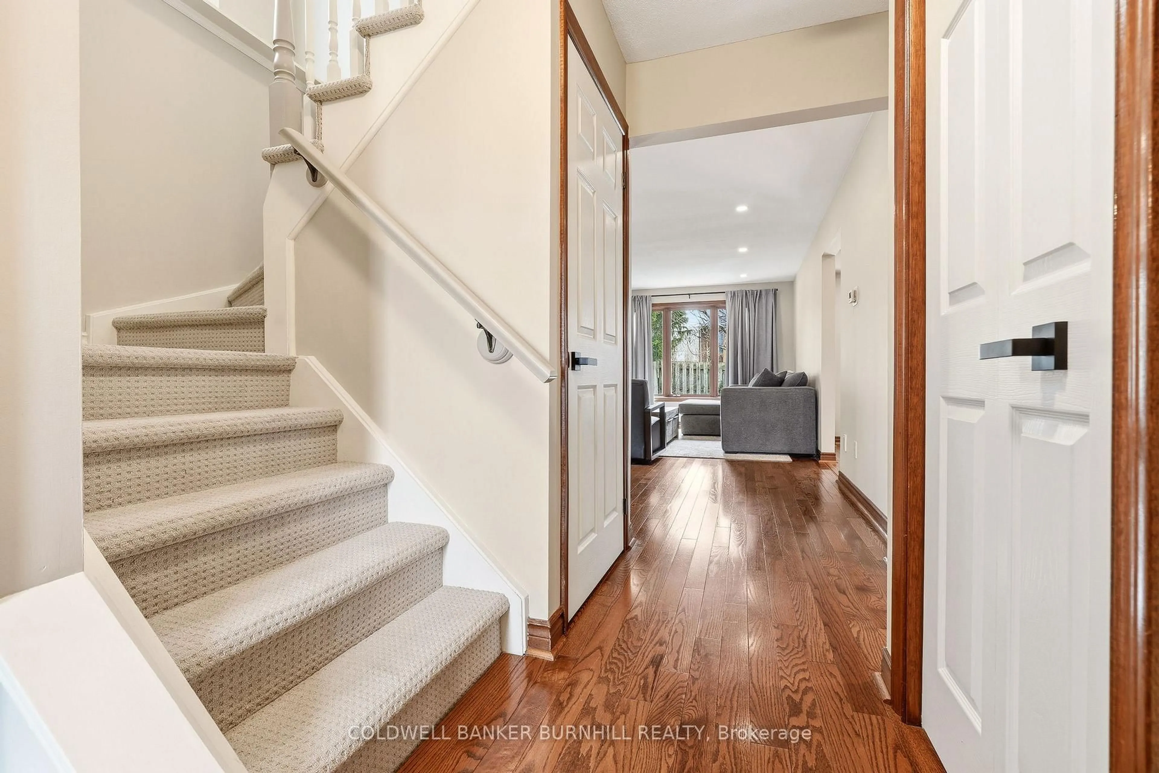 Unknown for 1 Tomahawk Dr, Grimsby Ontario L3M 5G4