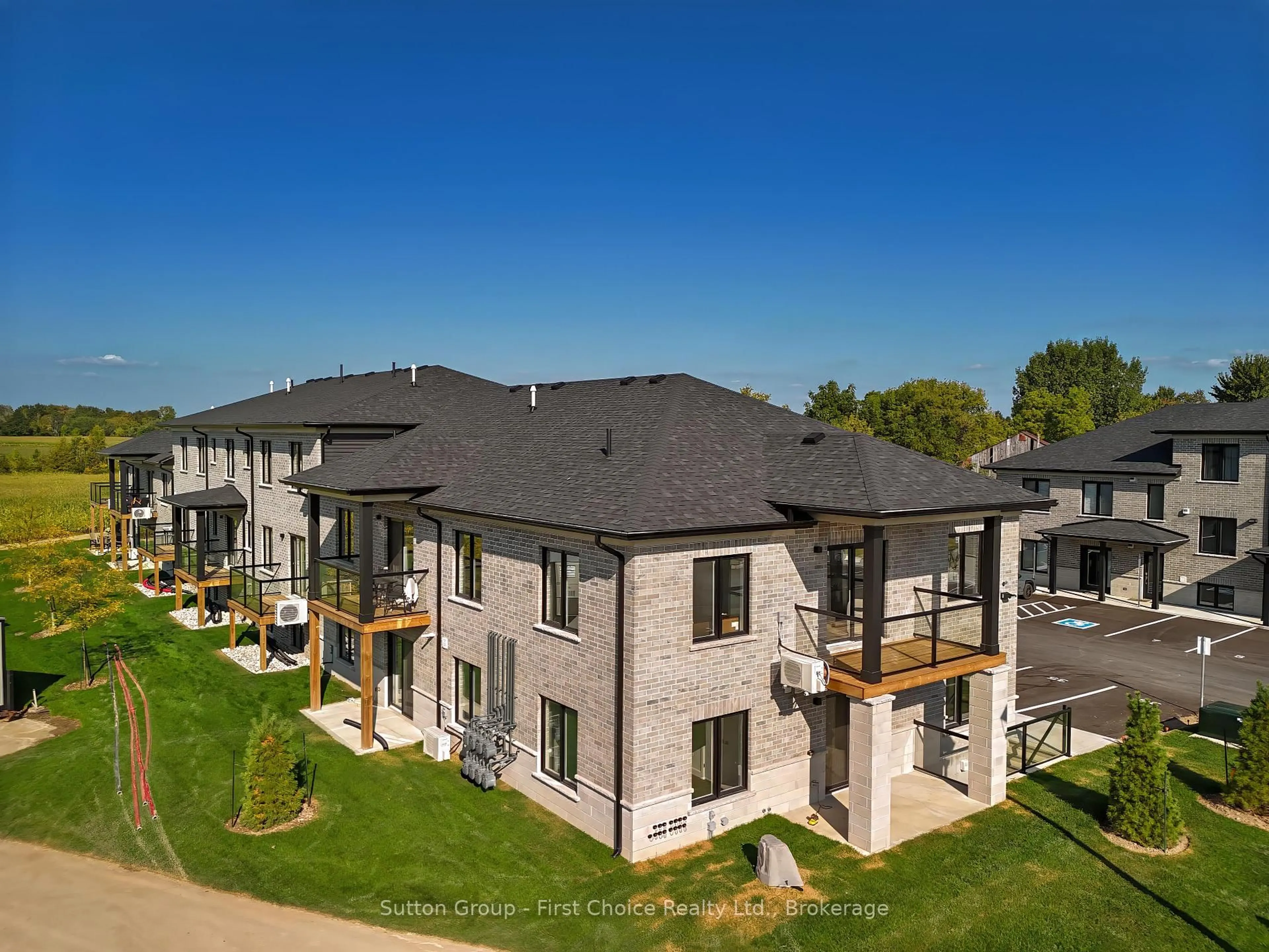 A pic from outside/outdoor area/front of a property/back of a property/a pic from drone, unknown for 3202 VIVIAN Line #Unit 42, Stratford Ontario N5A 0K6