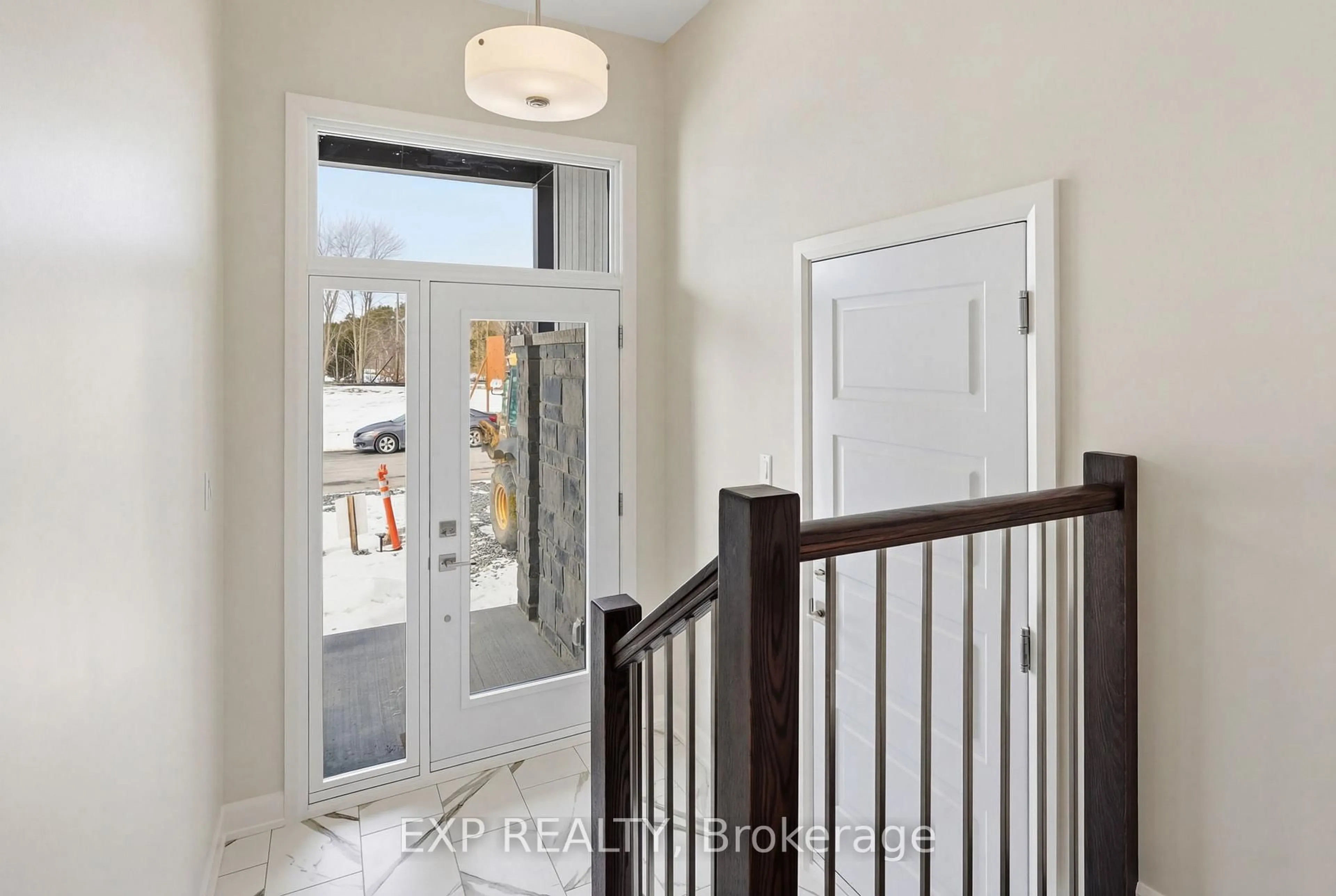 Indoor entryway for 22 Hughes Circ, Casselman Ontario K0A 1M0