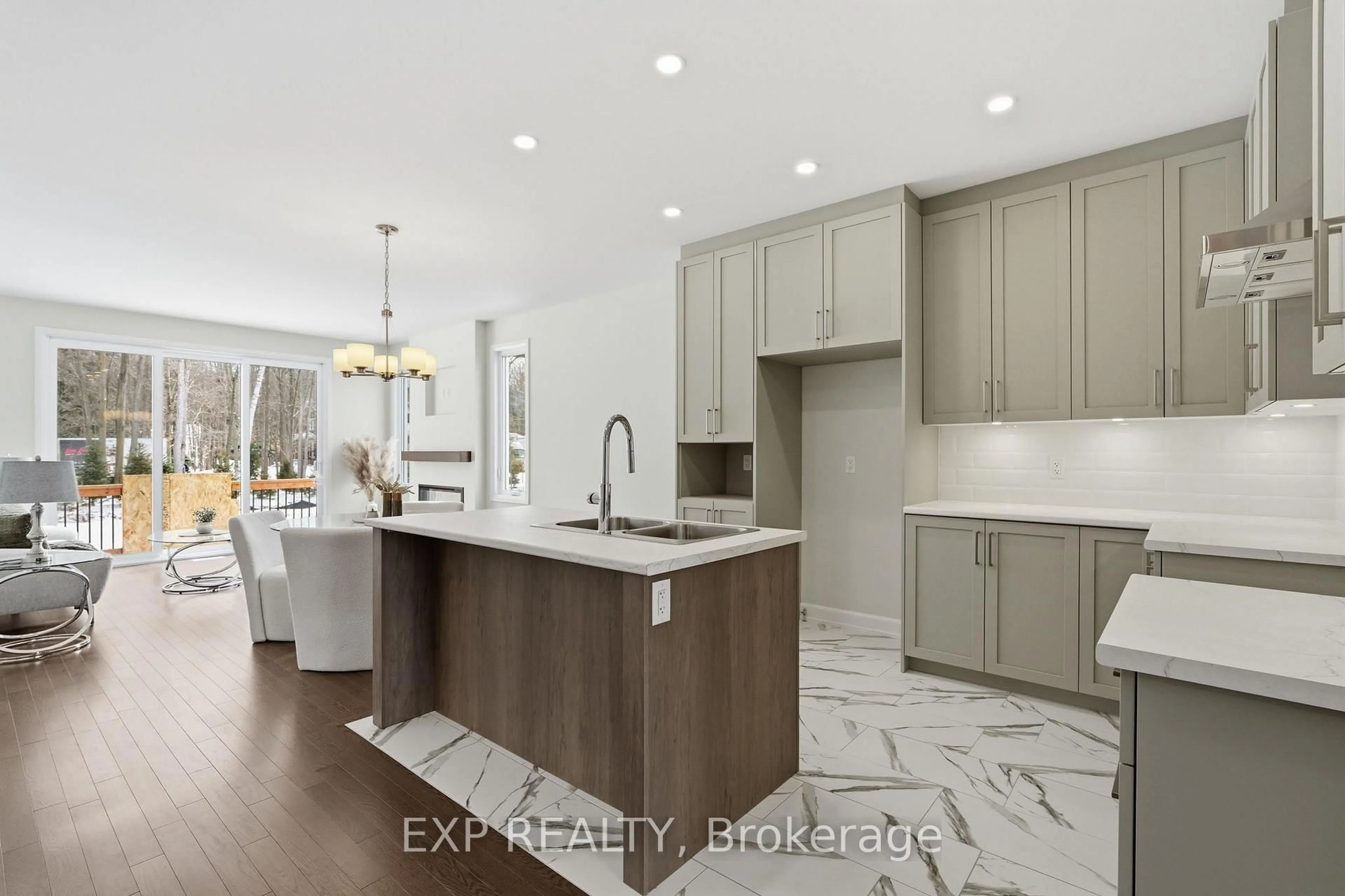 Open concept kitchen, ceramic/tile floor for 22 Hughes Circ, Casselman Ontario K0A 1M0