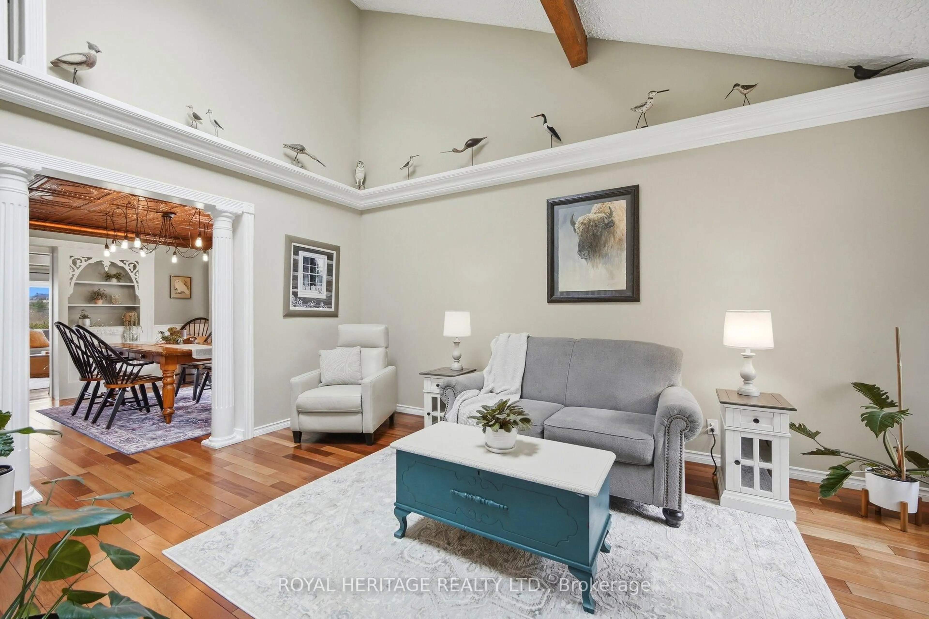 Living room with furniture, unknown for 5125 Oak Hills Rd, Hamilton Township Ontario K0L 1E0