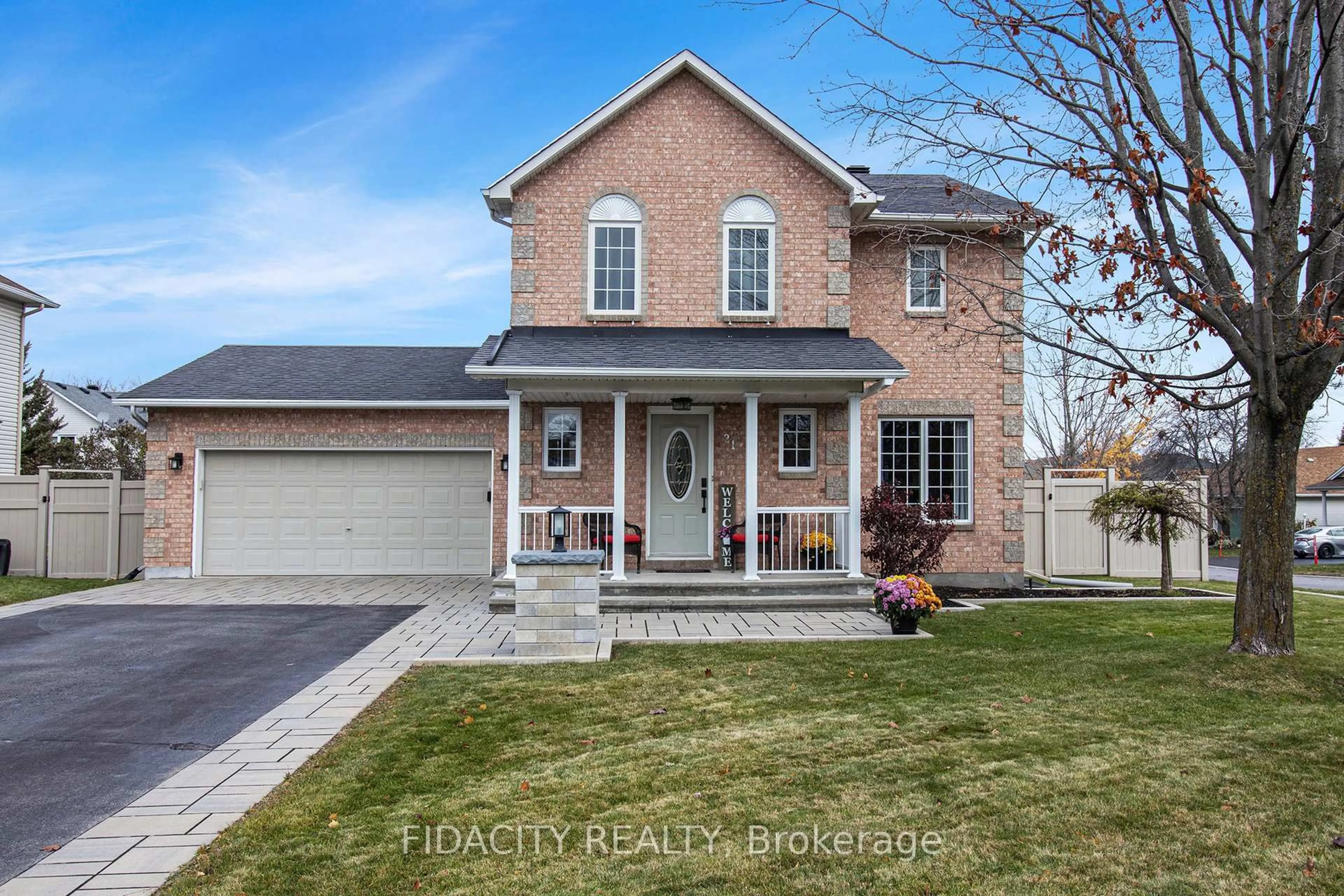 Home with brick exterior material, street for 21 West Ridge Dr, Stittsville Ontario K2S 1S4
