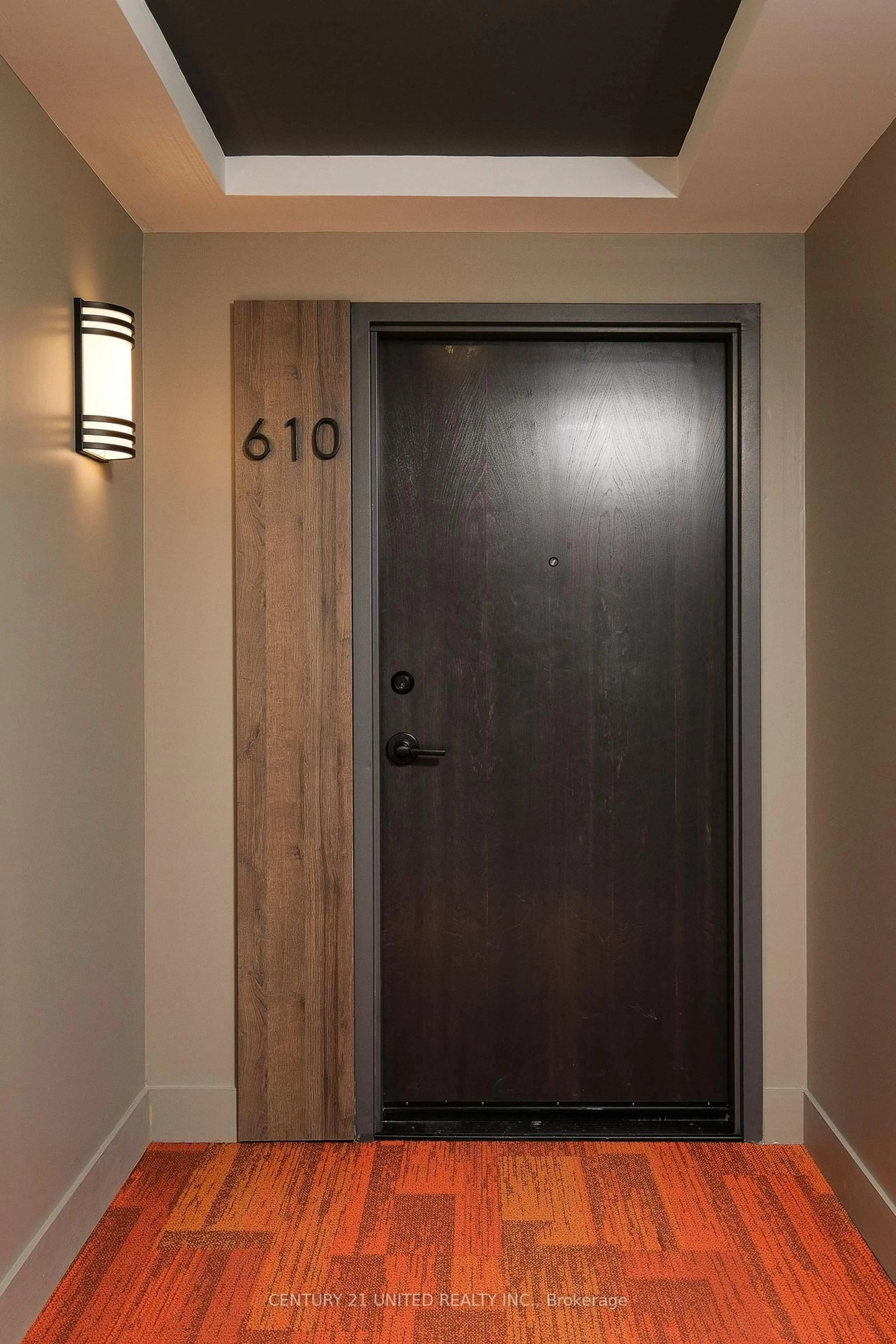 Indoor entryway for 195 Hunter St #610, Peterborough Ontario K9H 0K6