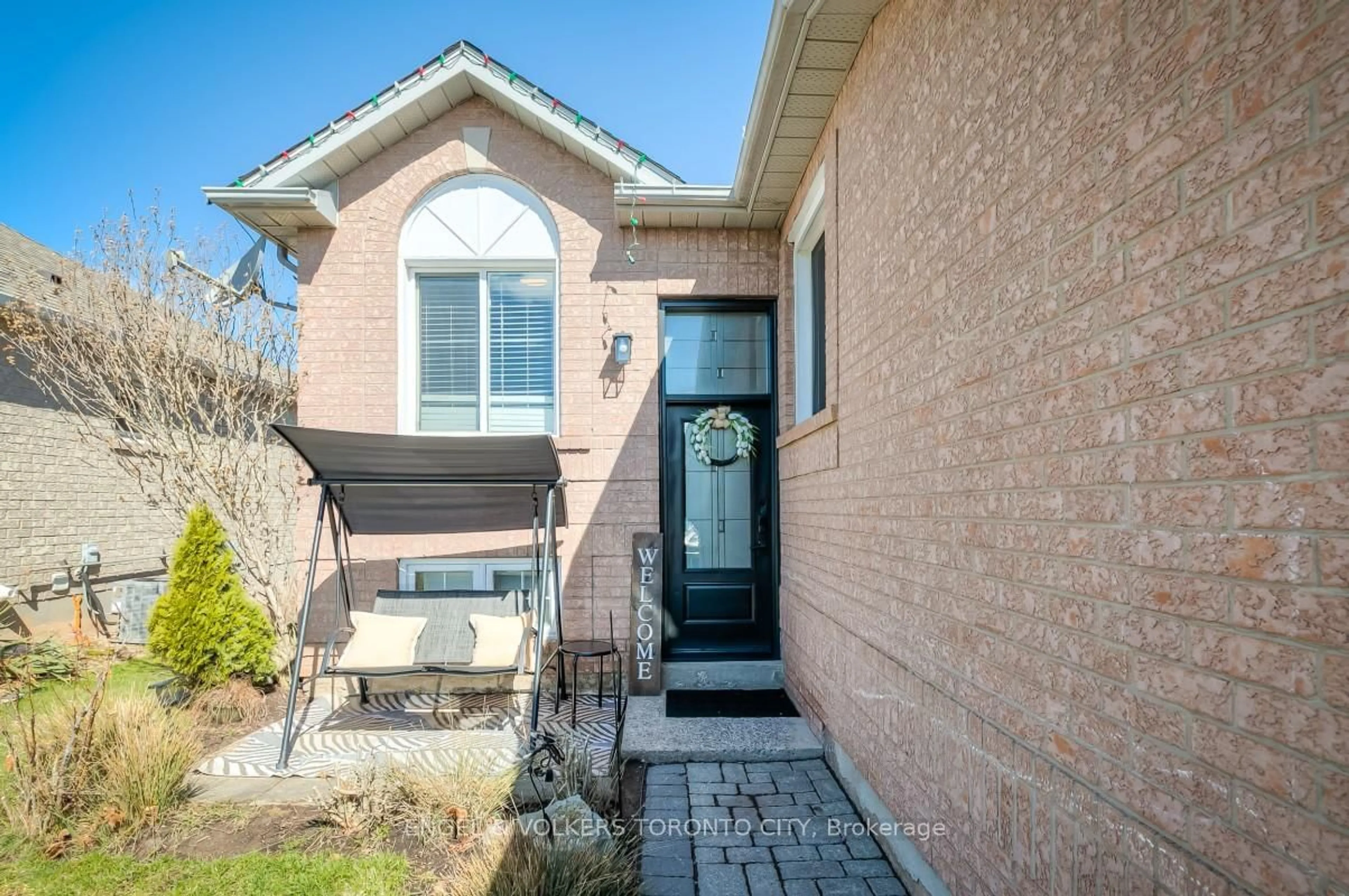 Home with brick exterior material, street for 36 Jackson Crt, Welland Ontario L3C 7G2