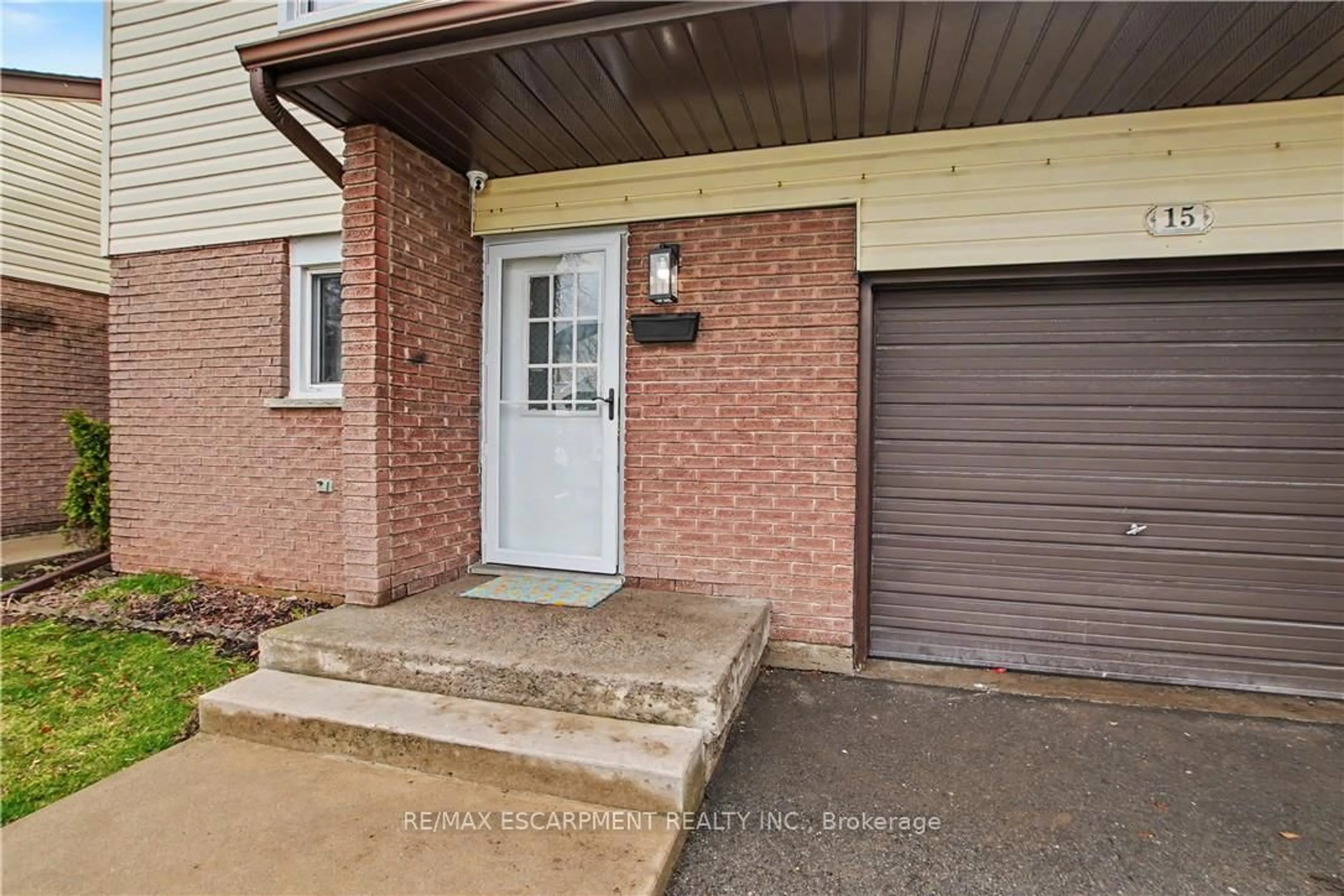 Unknown for 1190 Upper Ottawa St #15, Hamilton Ontario L8W 1T8