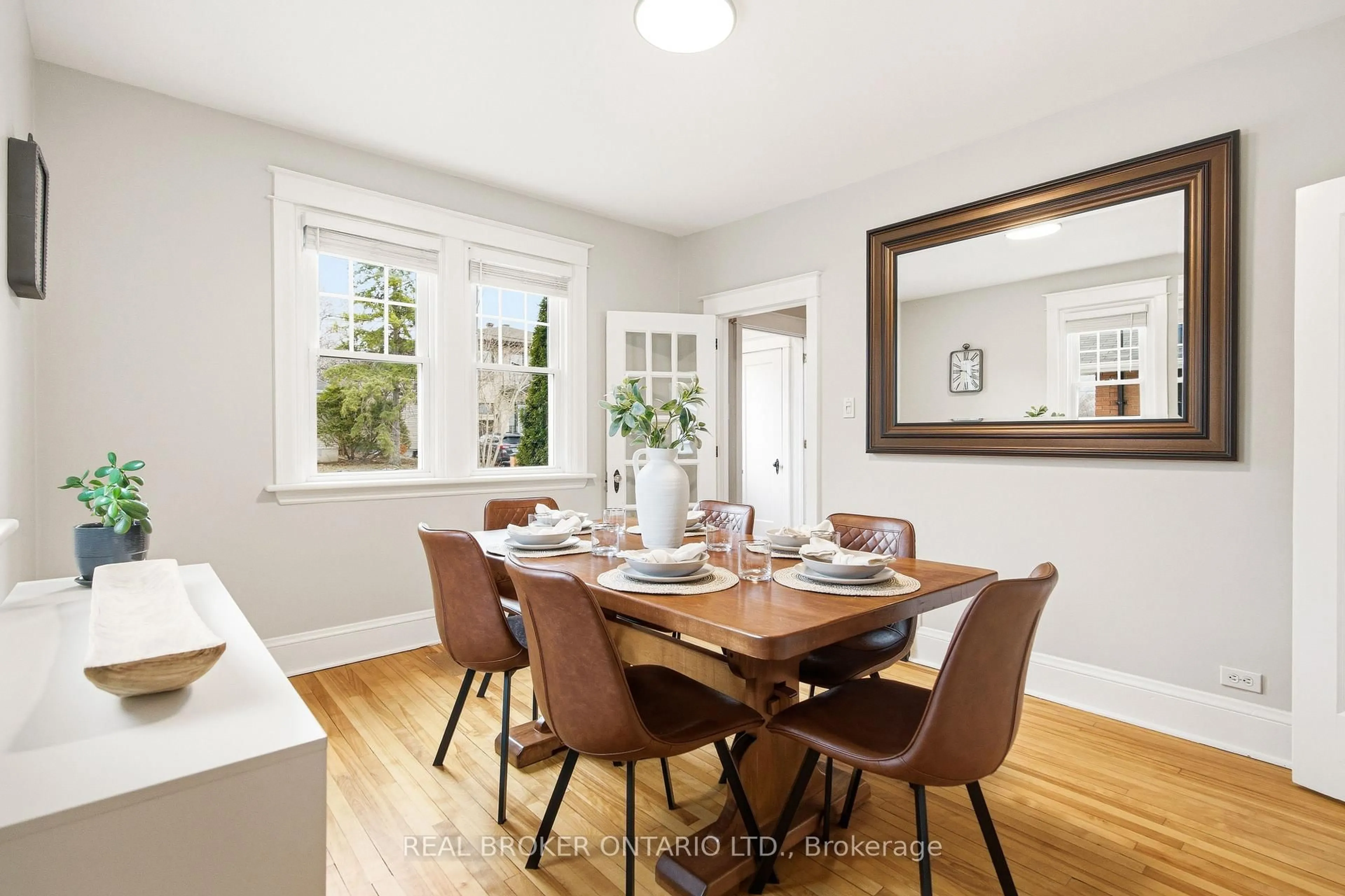 Dining room, wood/laminate floor for 496 Hartleigh Ave, Ottawa Ontario K2B 5J6