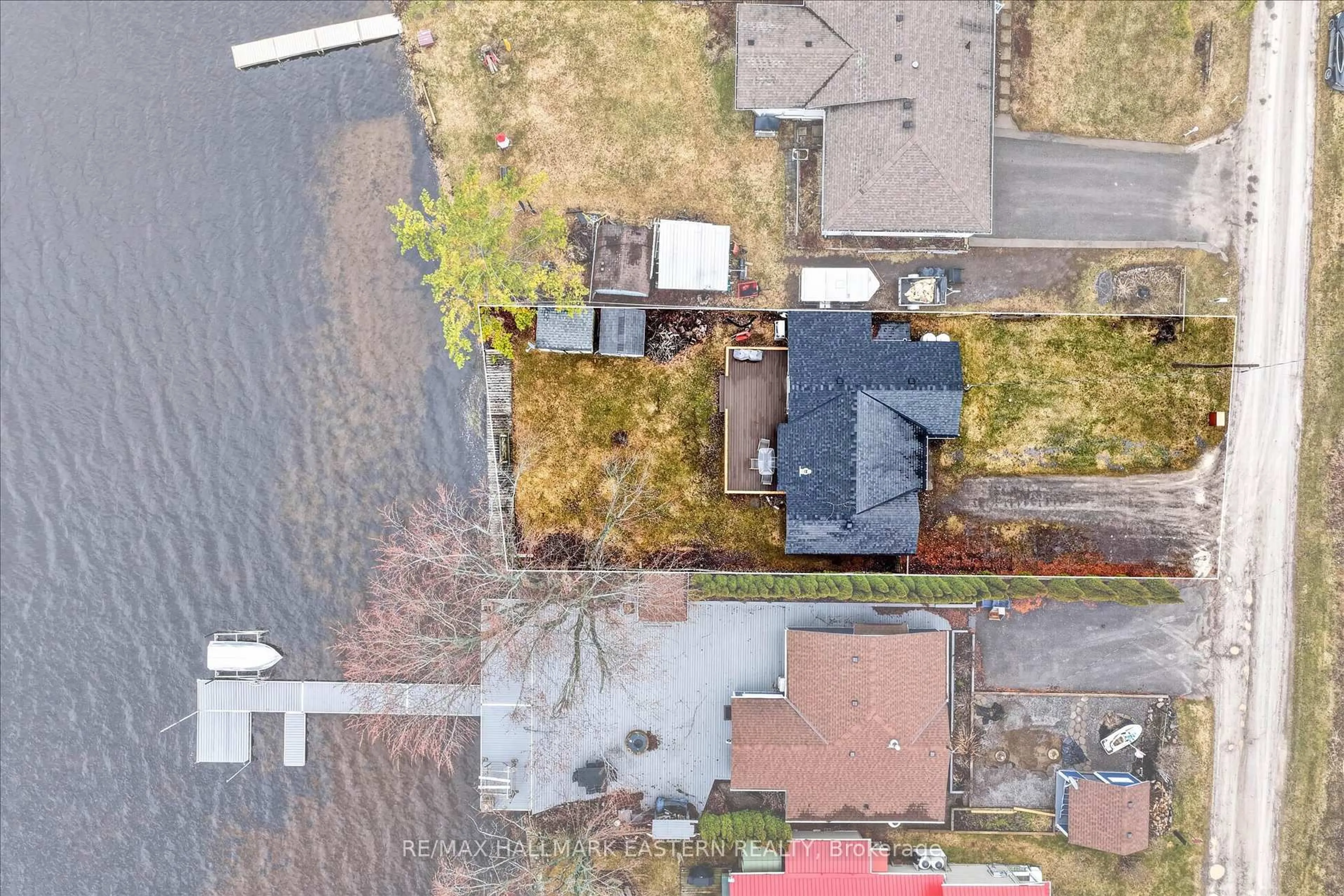 A pic from outside/outdoor area/front of a property/back of a property/a pic from drone, street for 252 Lake Rd, Trent Hills Ontario K0K 2M0