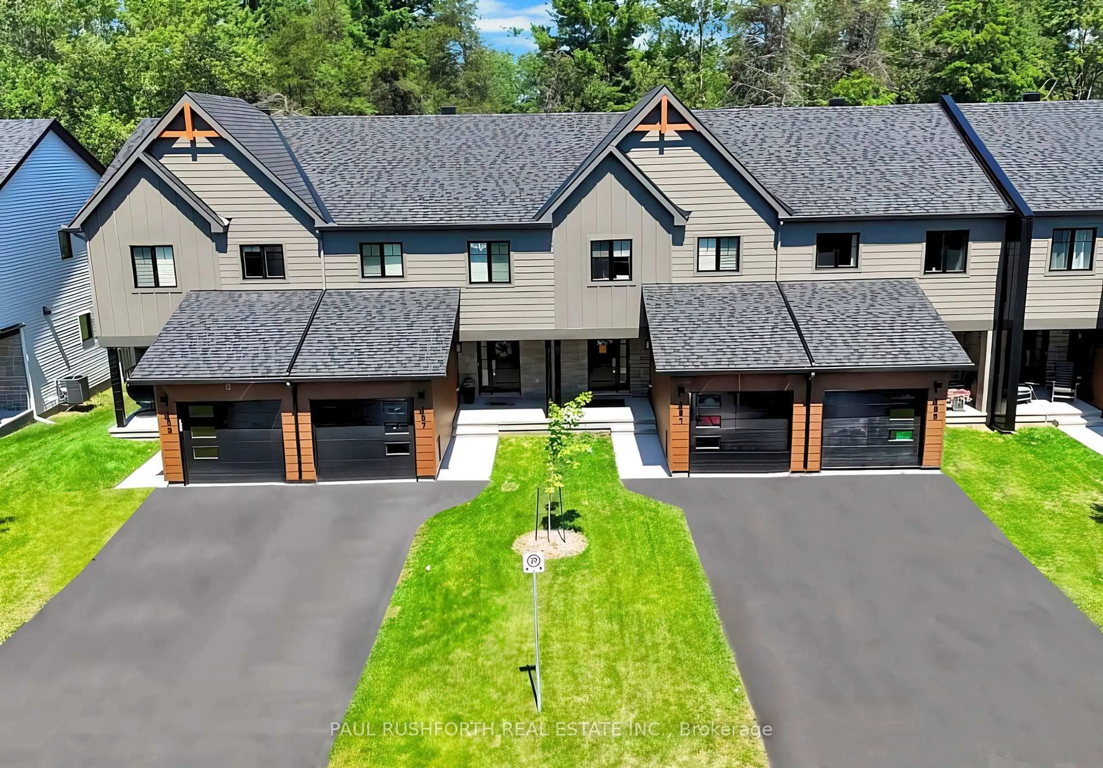 A pic from outside/outdoor area/front of a property/back of a property/a pic from drone, mountain view for 255 Peacock Dr, Russell Ontario K4R 0A1