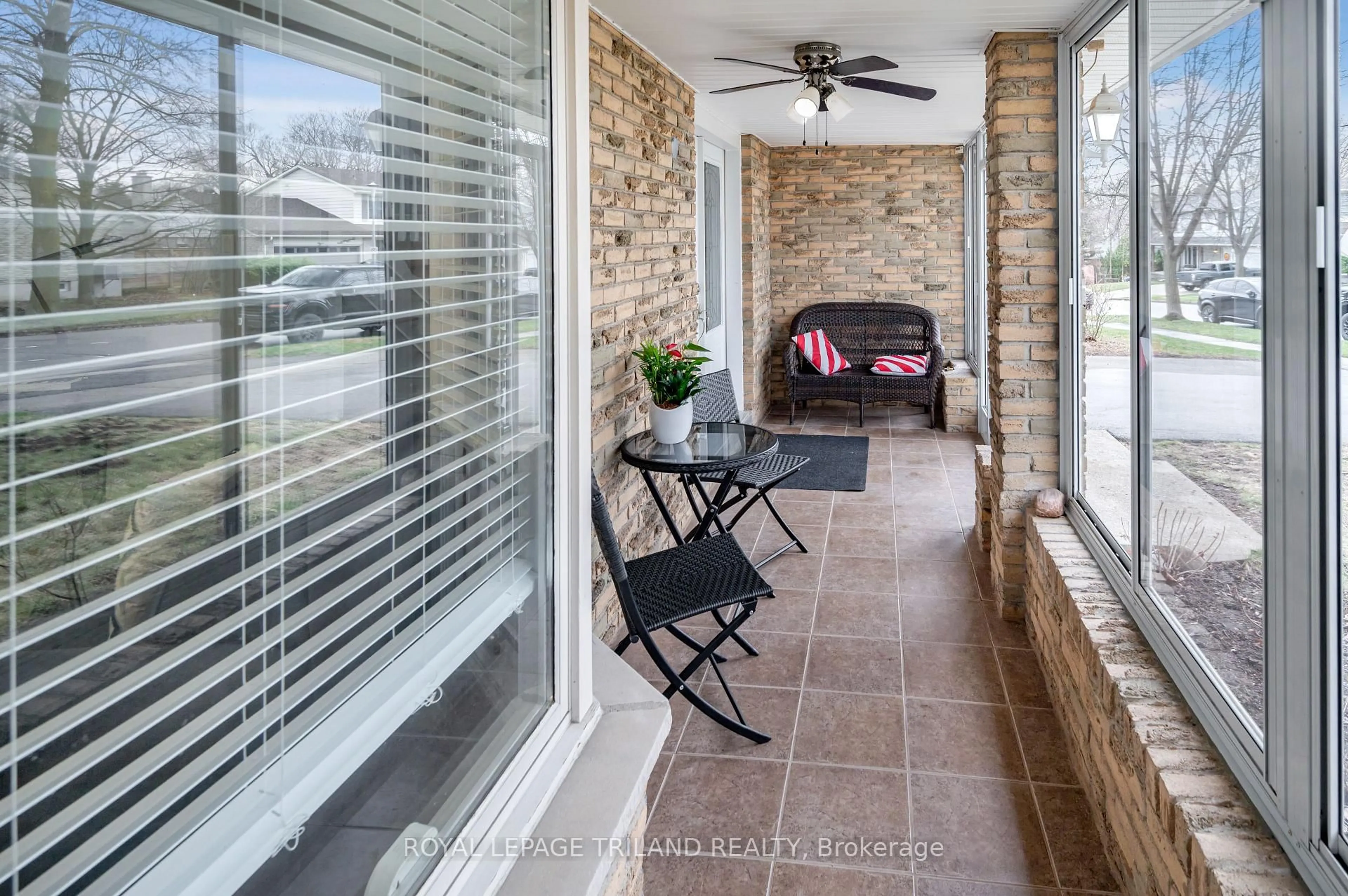 Patio, street for 392 Village Green Ave, London South Ontario N6J 3Z8