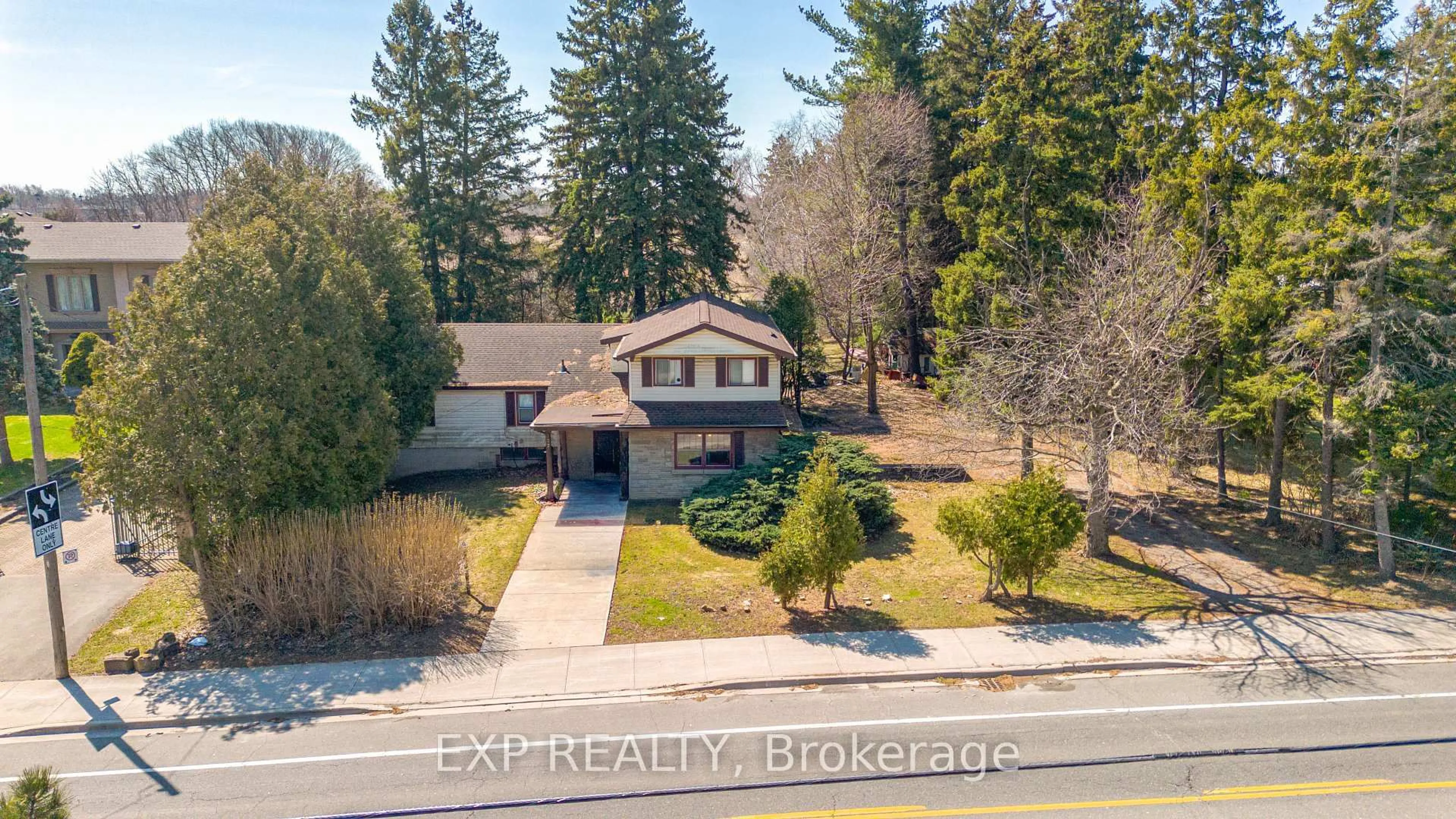A pic from outside/outdoor area/front of a property/back of a property/a pic from drone, street for 227 Stone Church Rd, Hamilton Ontario L9B 1A2