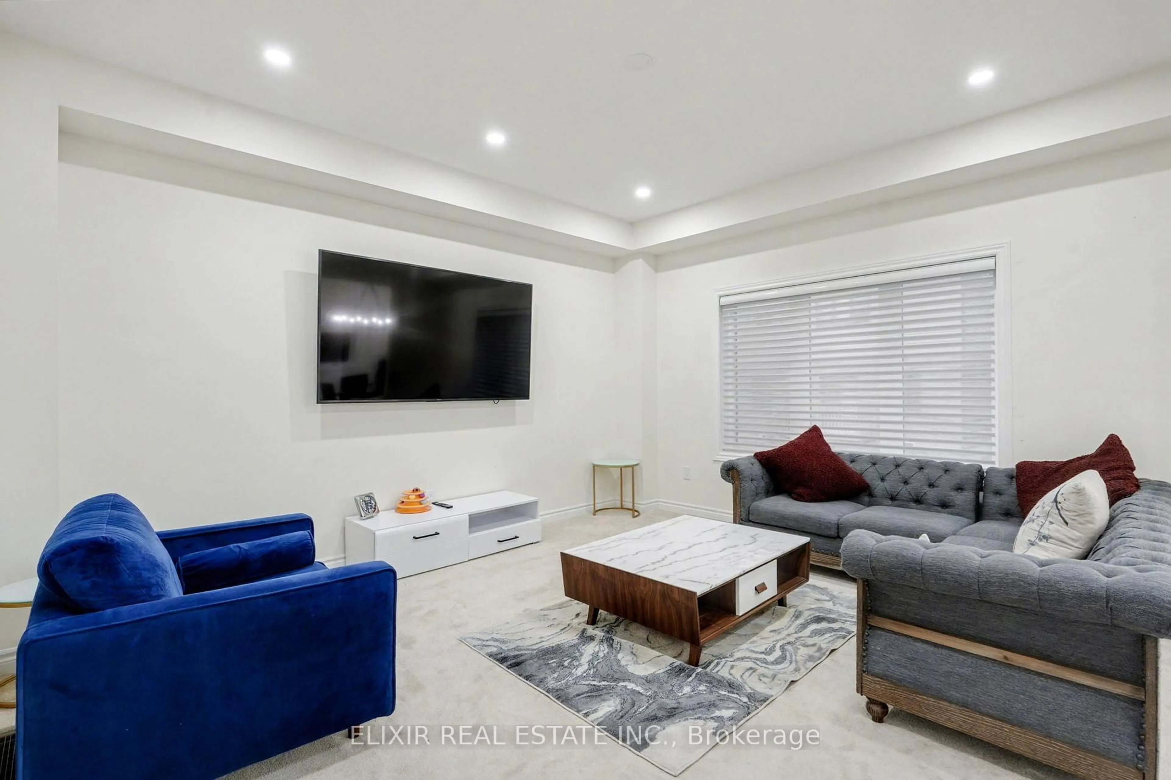 Living room with furniture, unknown for 18 Jenner Dr, Brant Ontario N3L 0L2