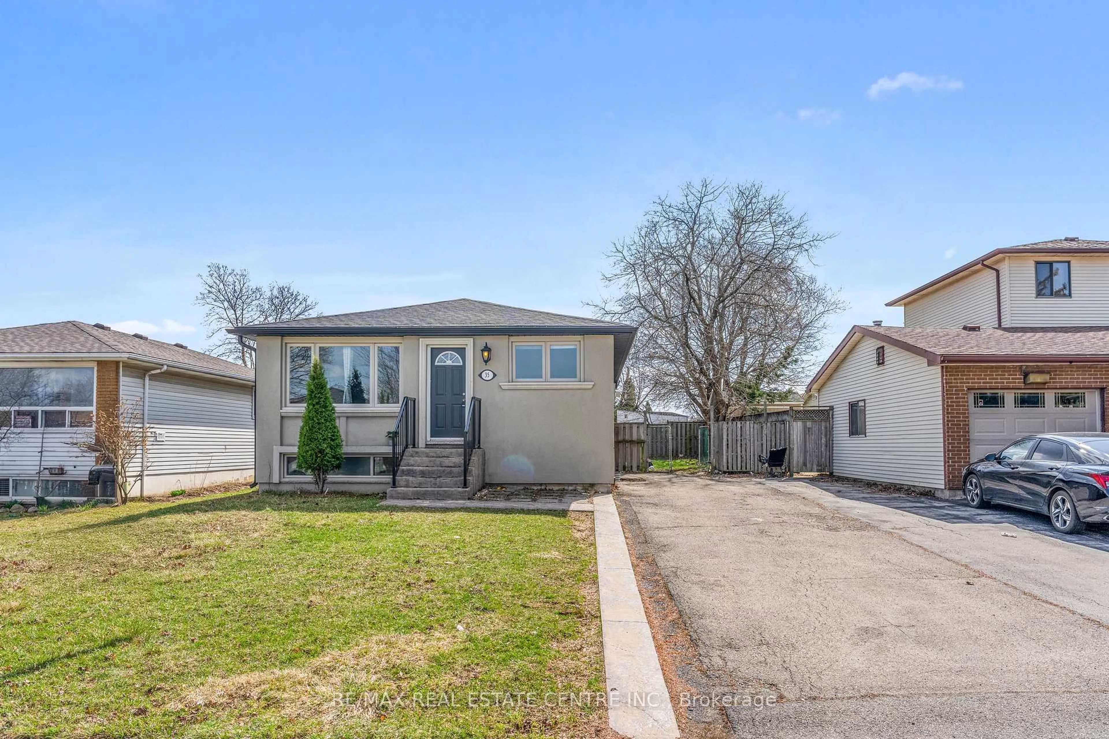 Unknown for 35 Folkestone Ave, Hamilton Ontario L8V 4M9