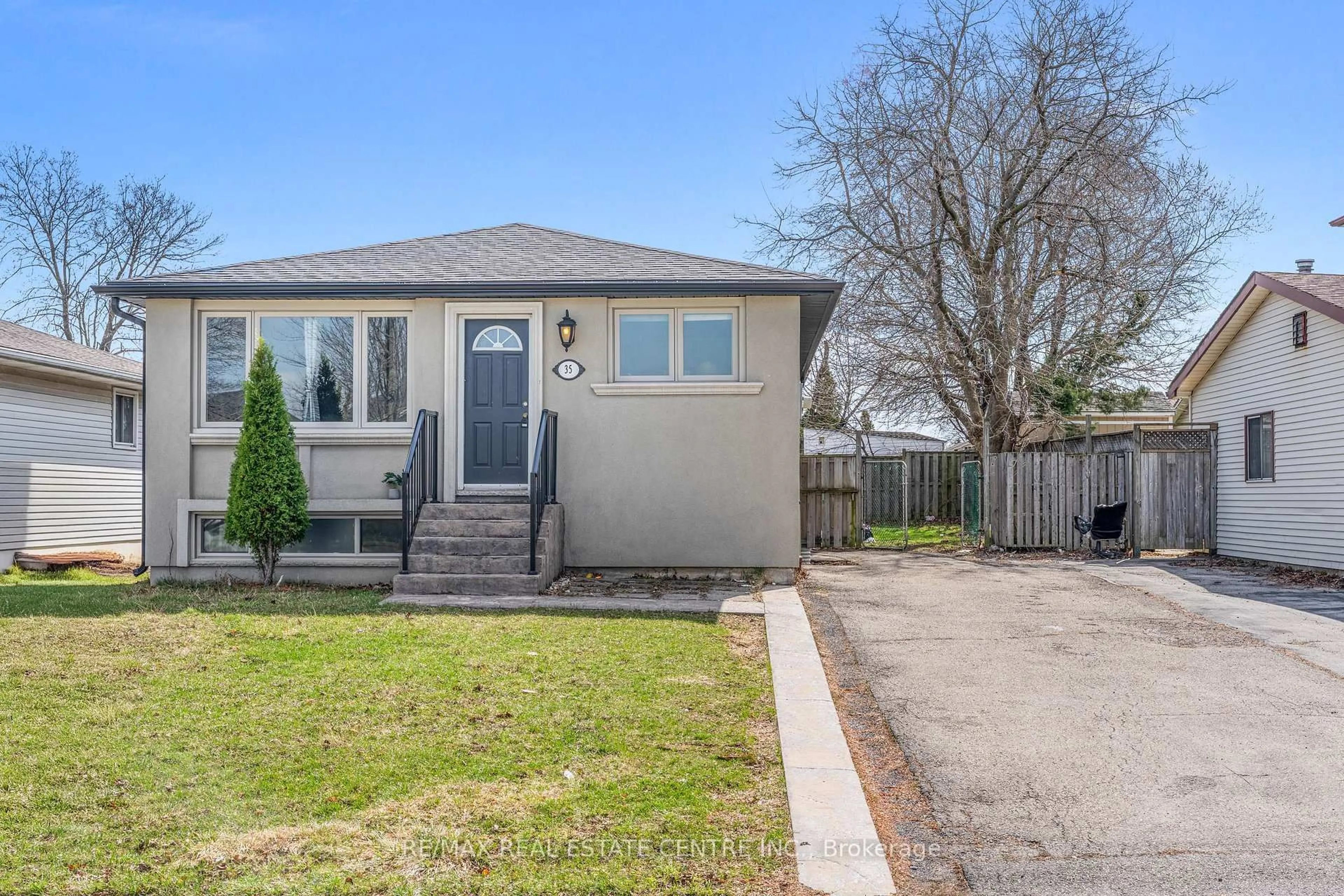 Unknown for 35 Folkestone Ave, Hamilton Ontario L8V 4M9