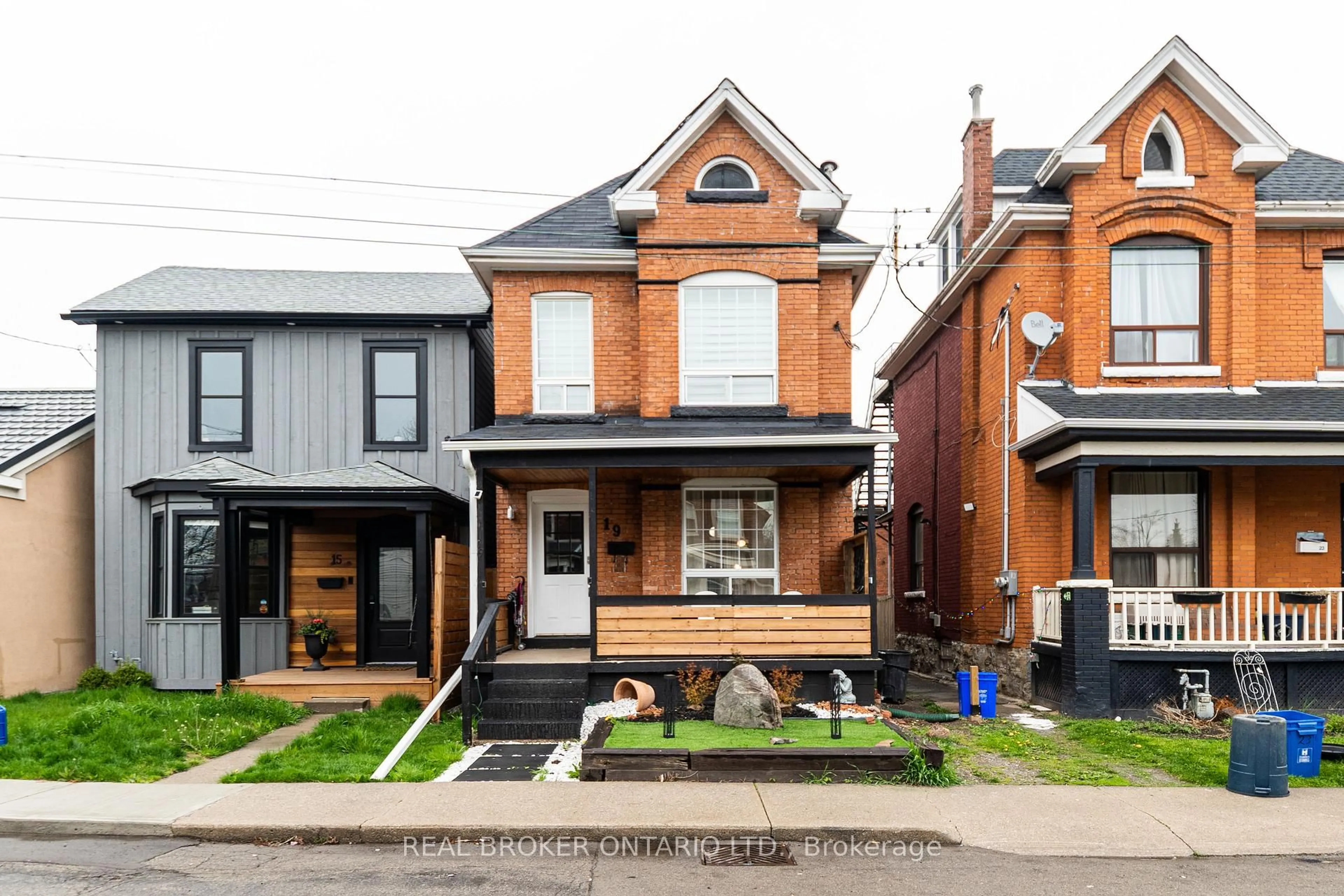 Home with brick exterior material, street for 19 Century St, Hamilton Ontario L8L 1V7