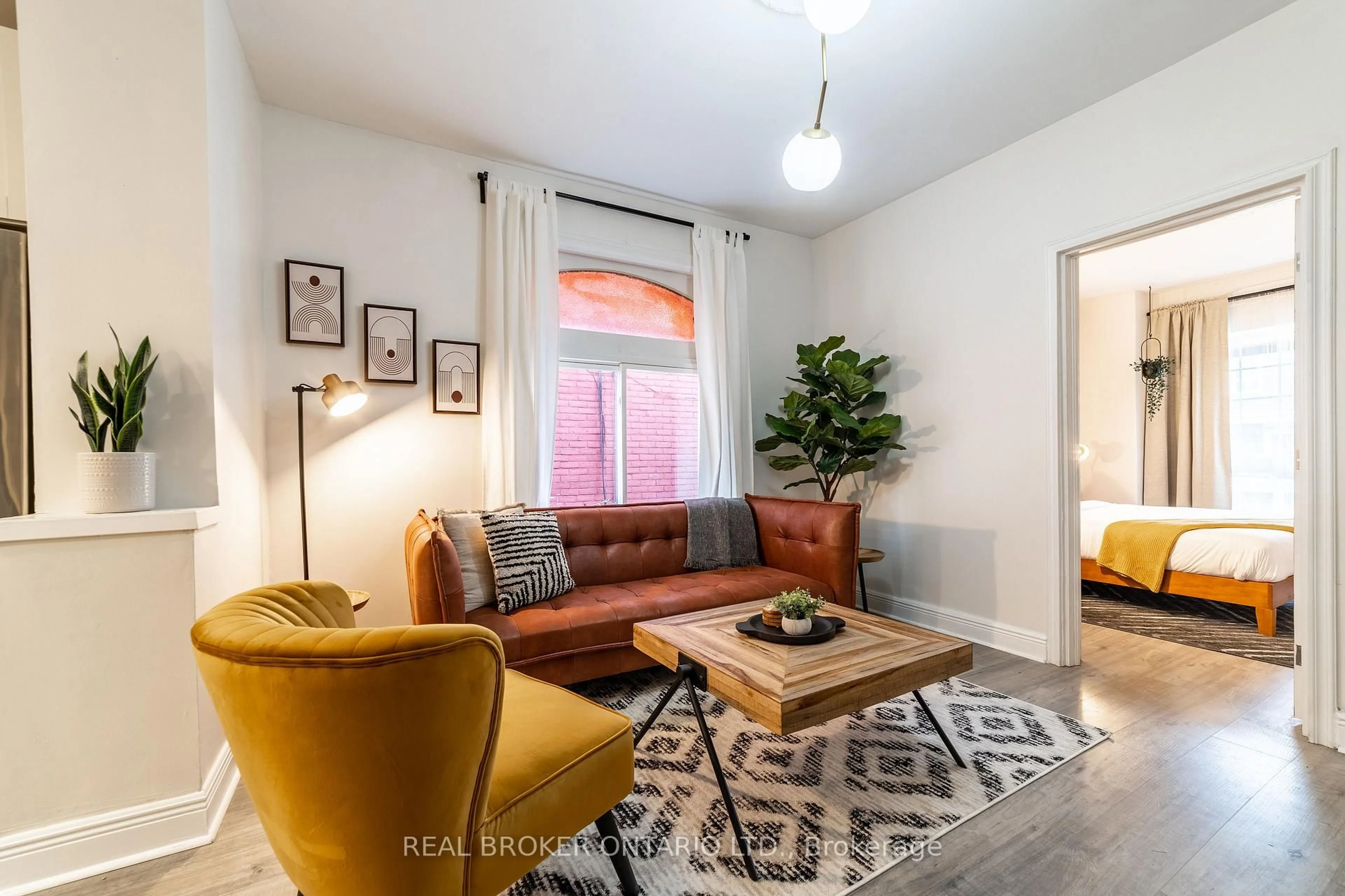 Living room with furniture, unknown for 19 Century St, Hamilton Ontario L8L 1V7