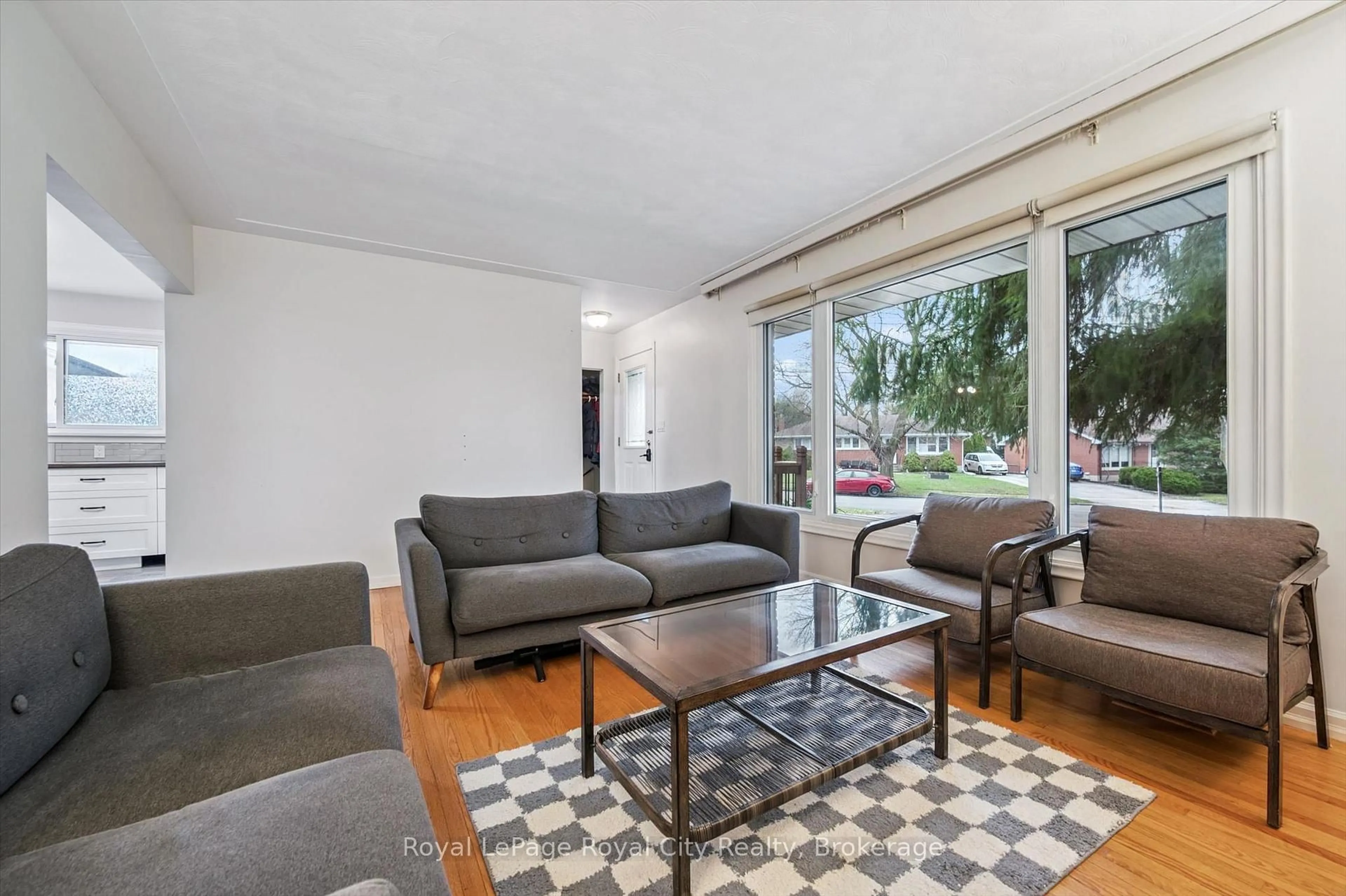 Living room with furniture, unknown for 12 Delmar Blvd, Guelph Ontario N1E 2K8