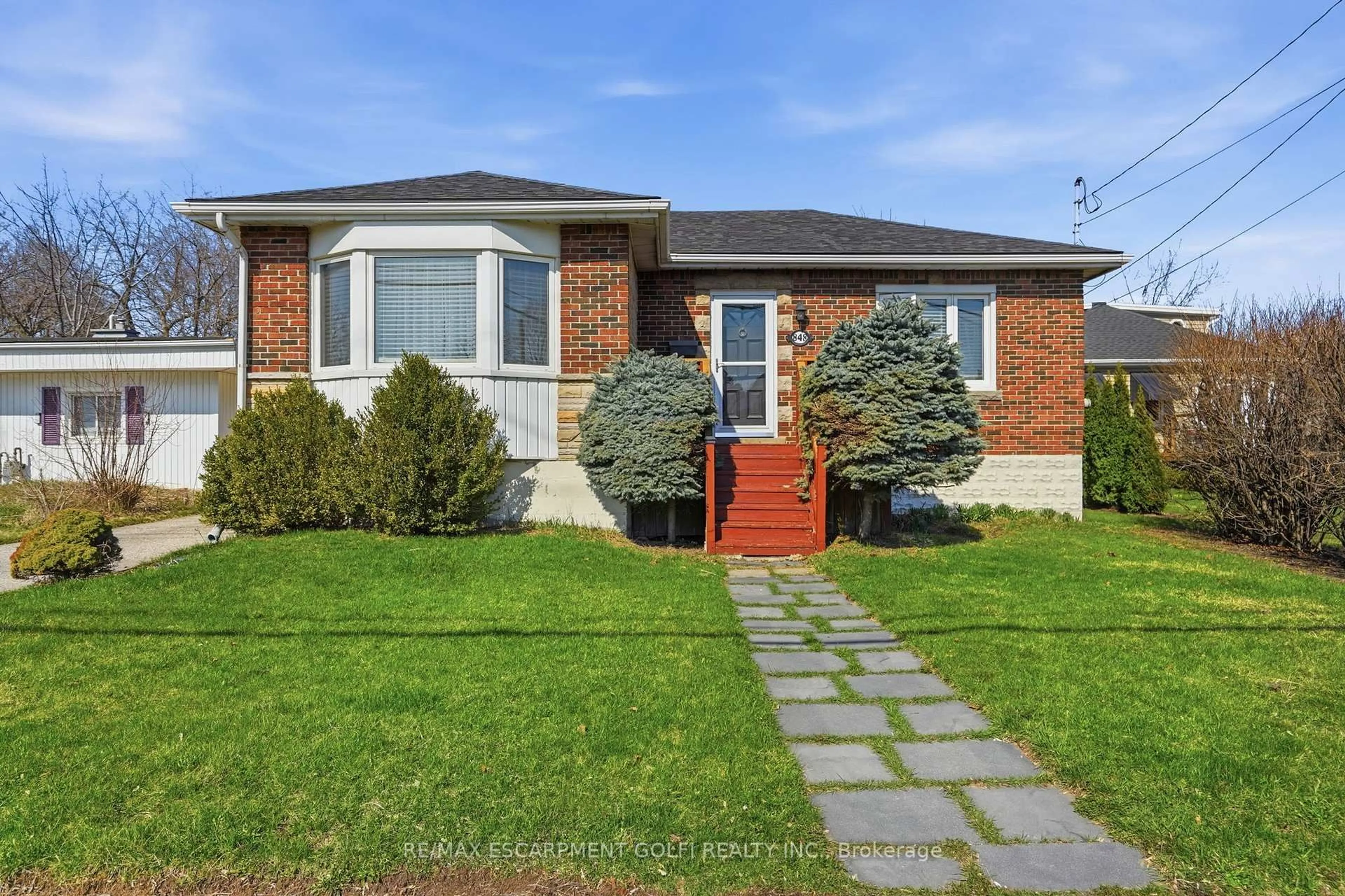 Home with brick exterior material, street for 848 UPPER WELLINGTON St, Hamilton Ontario L9A 3R9