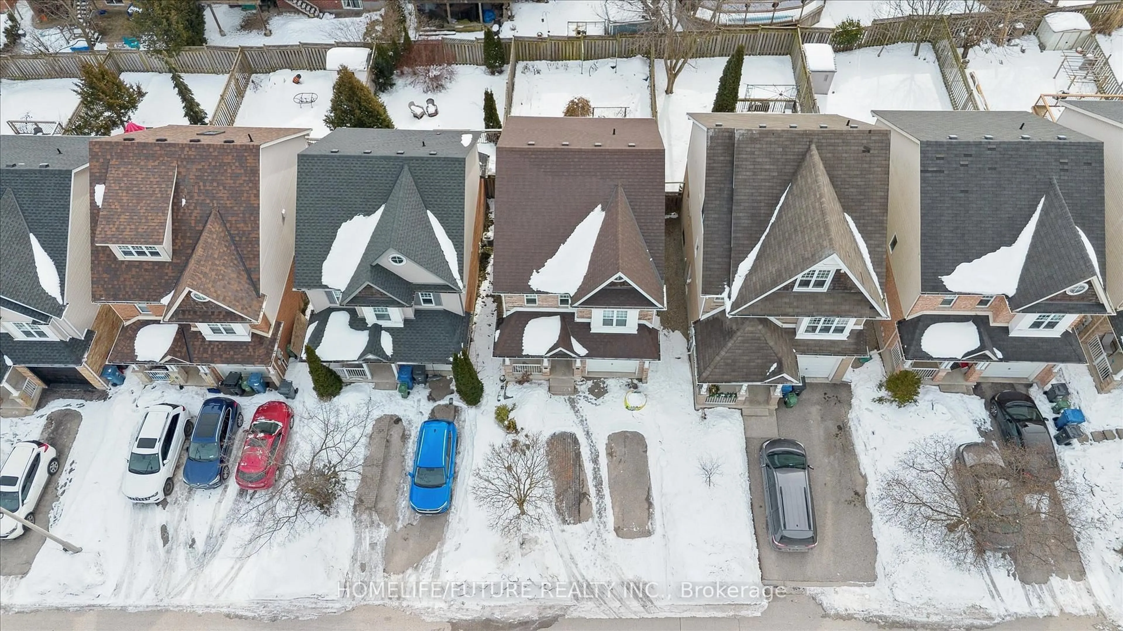 A pic from outside/outdoor area/front of a property/back of a property/a pic from drone, street for 22 Darnell Rd, Guelph Ontario N1G 5K3