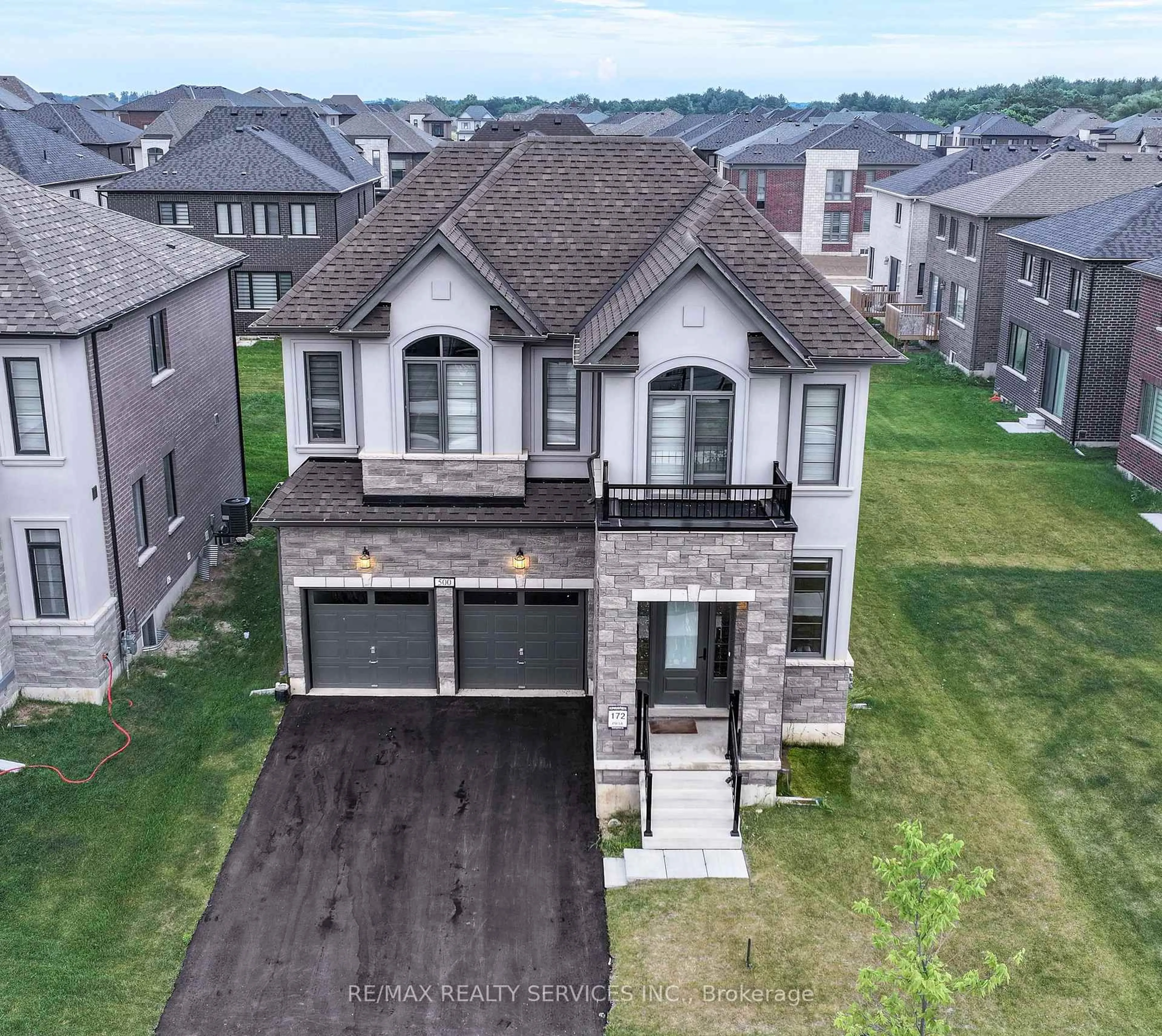 A pic from outside/outdoor area/front of a property/back of a property/a pic from drone, street for 500 Bedi Dr, Woodstock Ontario N4T 0P1