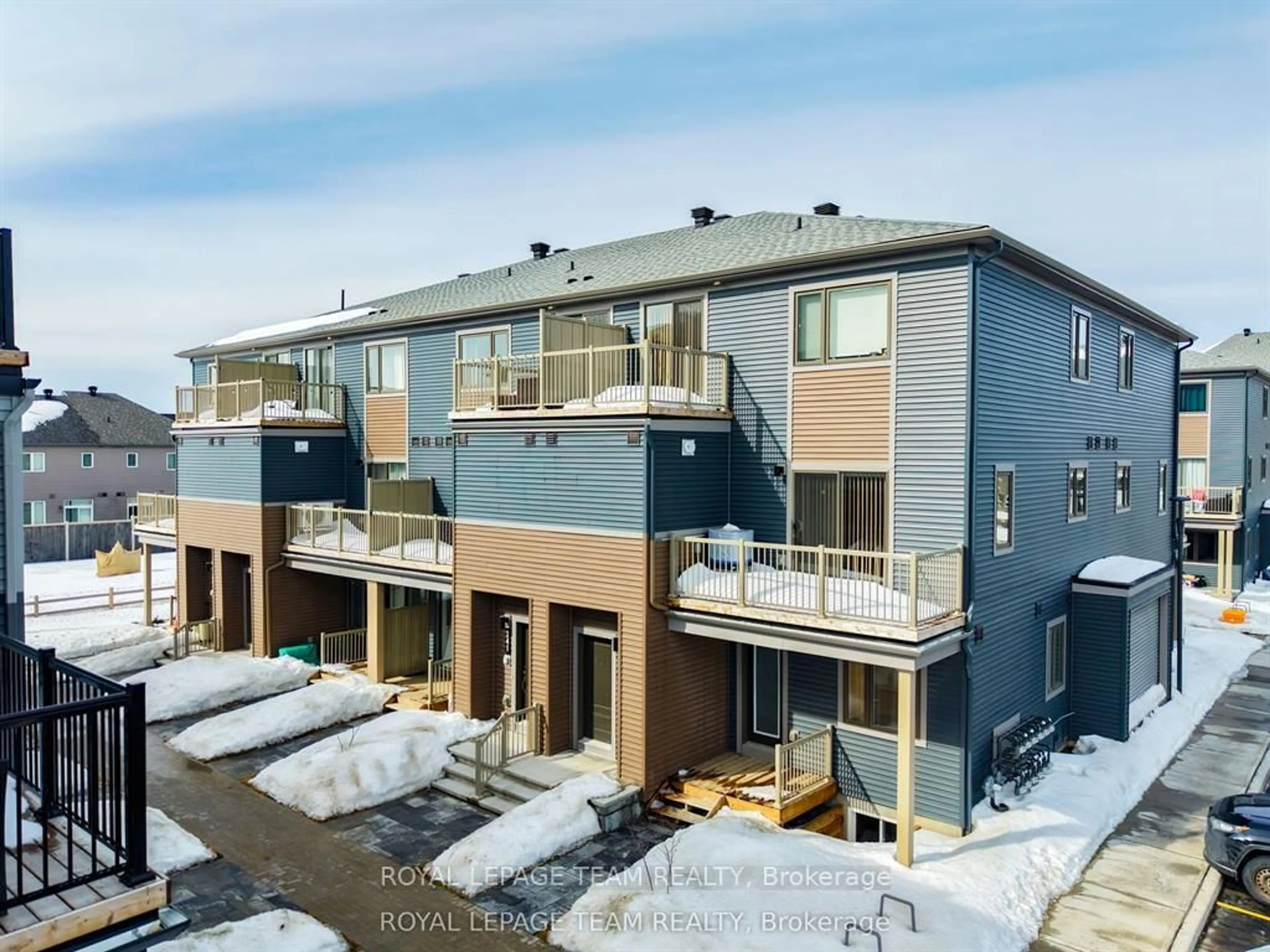 A pic from outside/outdoor area/front of a property/back of a property/a pic from drone, unknown for 241 David Lewis Private, Ottawa Ontario K4A 5S7