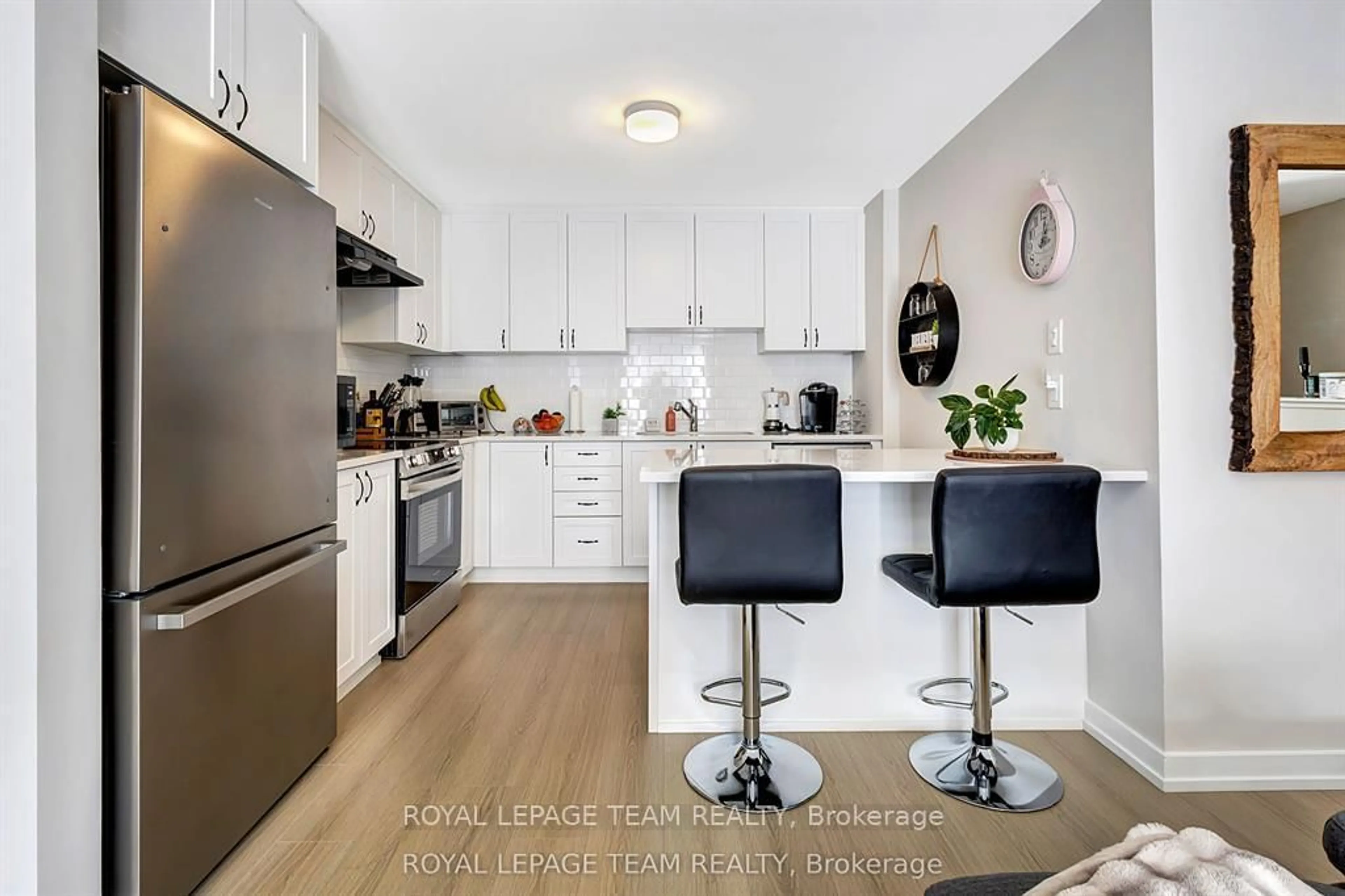 Open concept kitchen, unknown for 241 David Lewis Private, Ottawa Ontario K4A 5S7