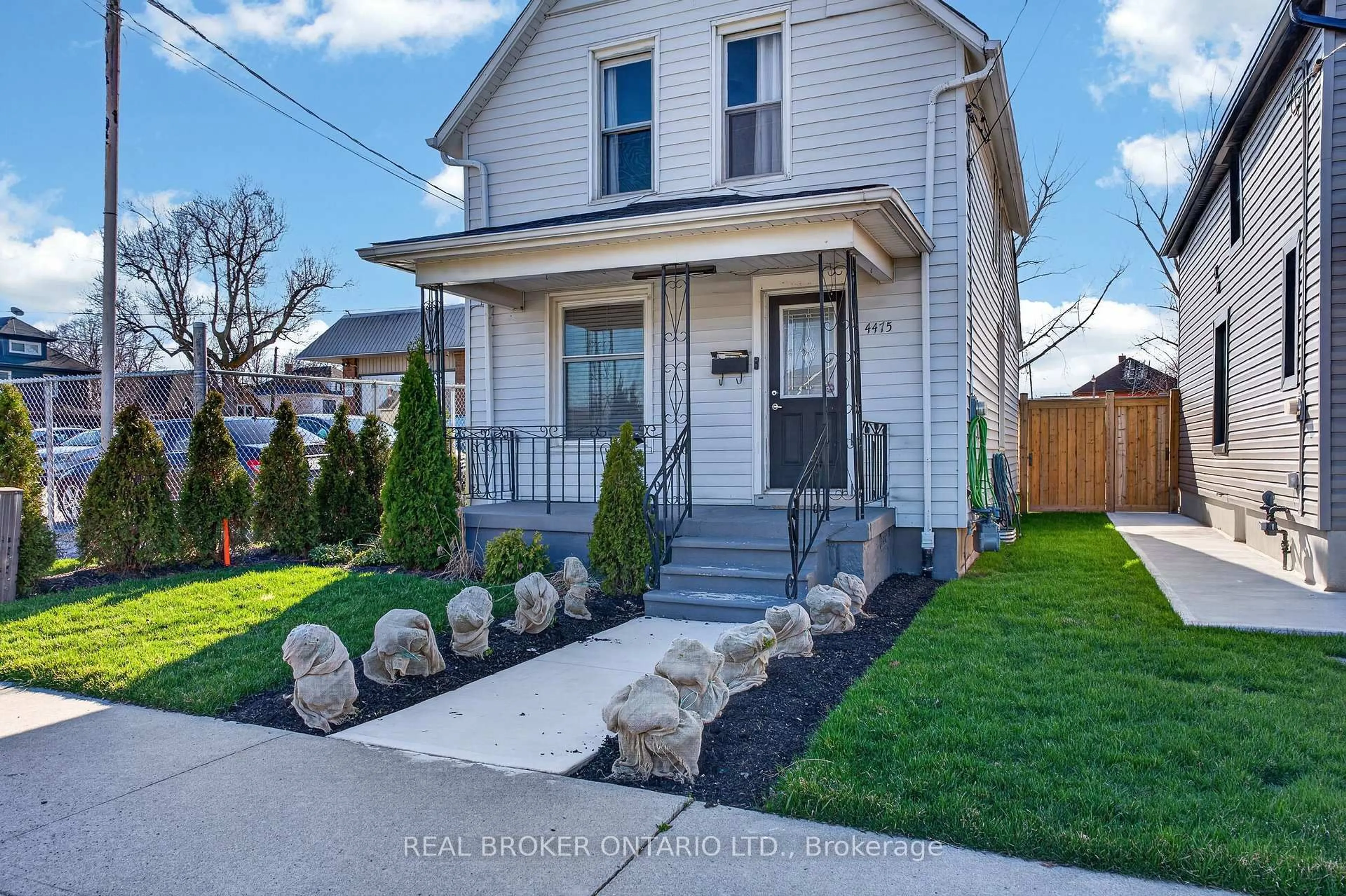 Home with brick exterior material, street for 4475 First Ave, Niagara Falls Ontario L2E 4G1