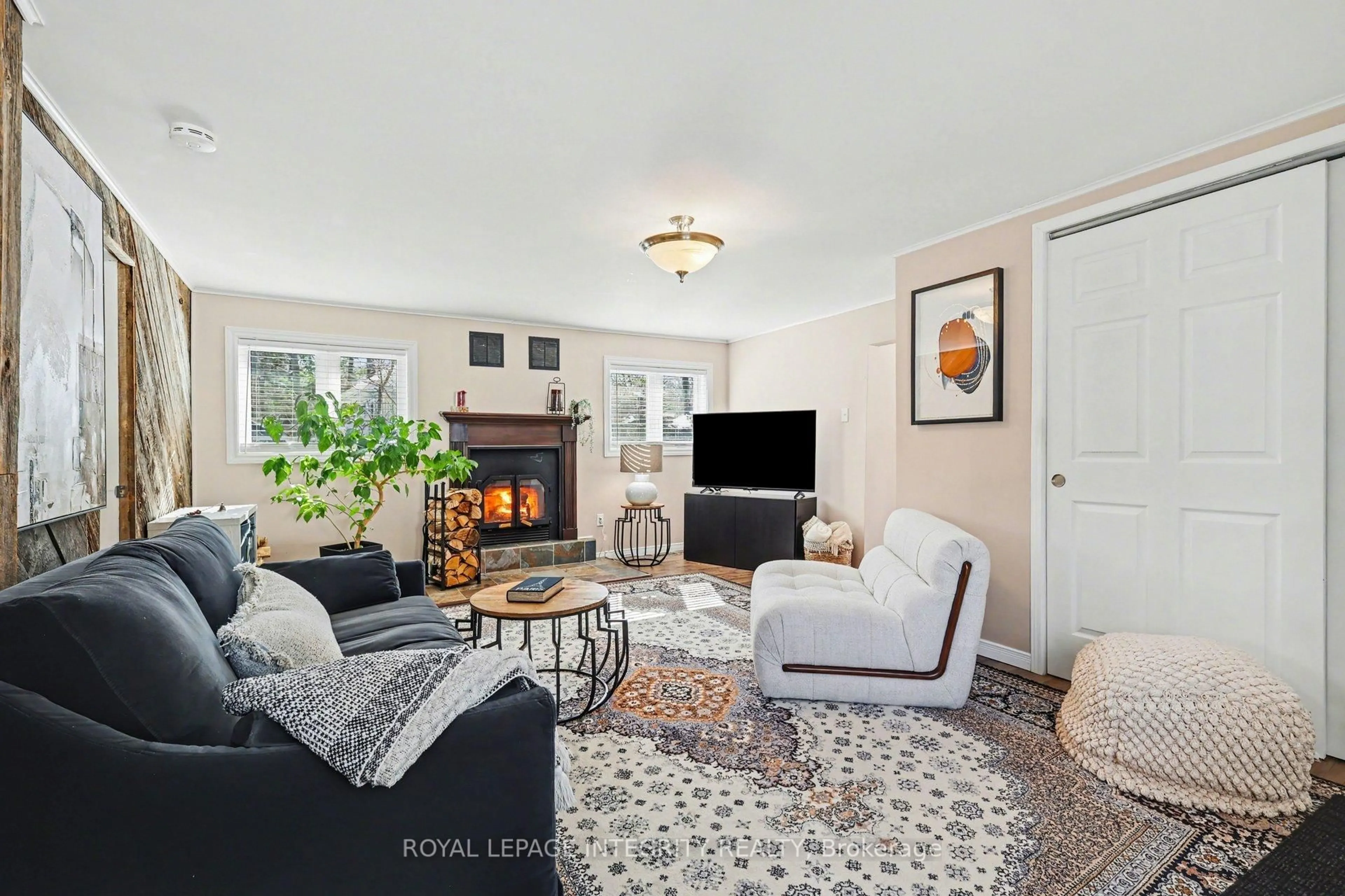 Living room with furniture, unknown for 191 Macmillan Lane, Ottawa Ontario K0A 3M0