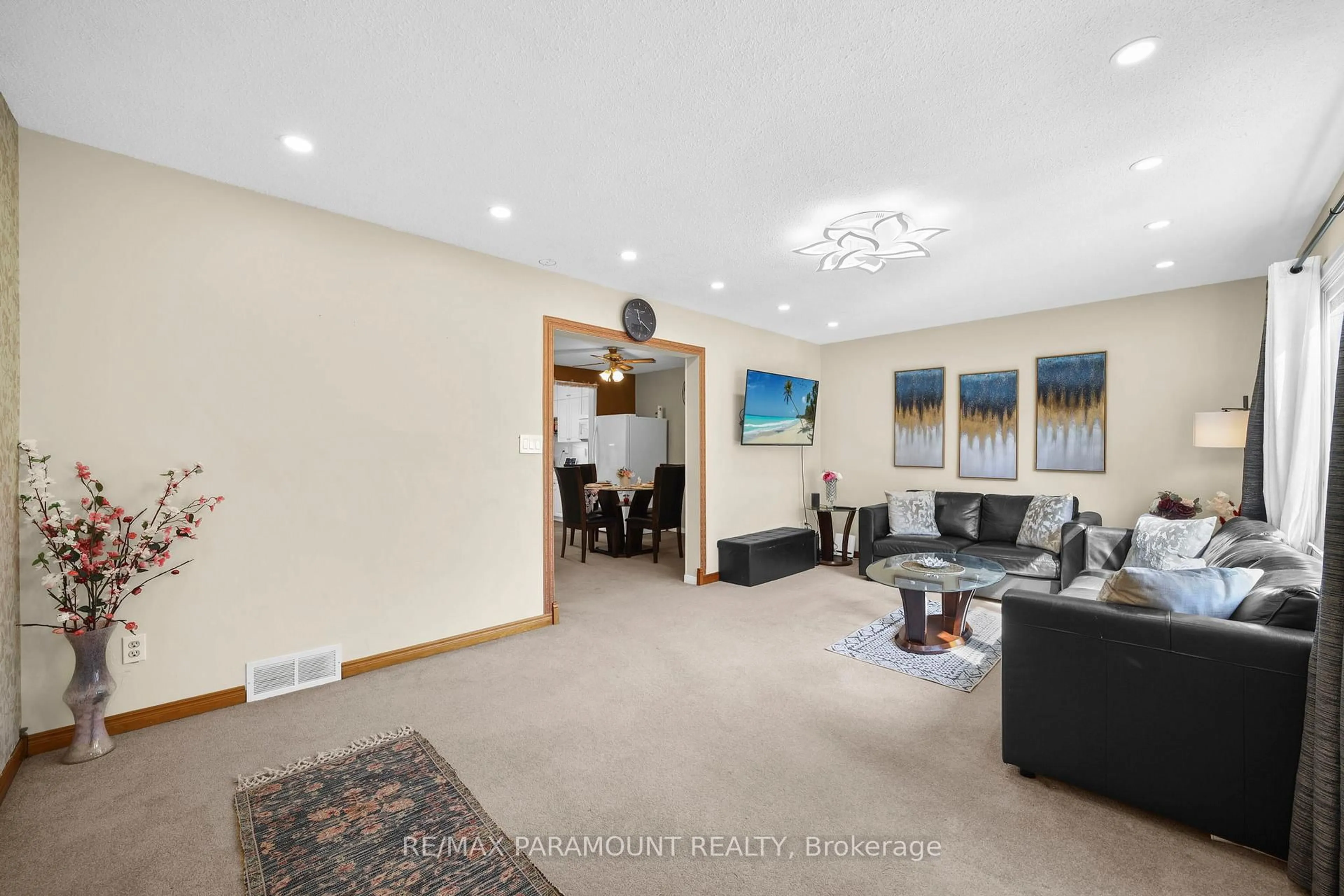 Unknown for 85 Albright Rd #4, Hamilton Ontario L8K 6H1