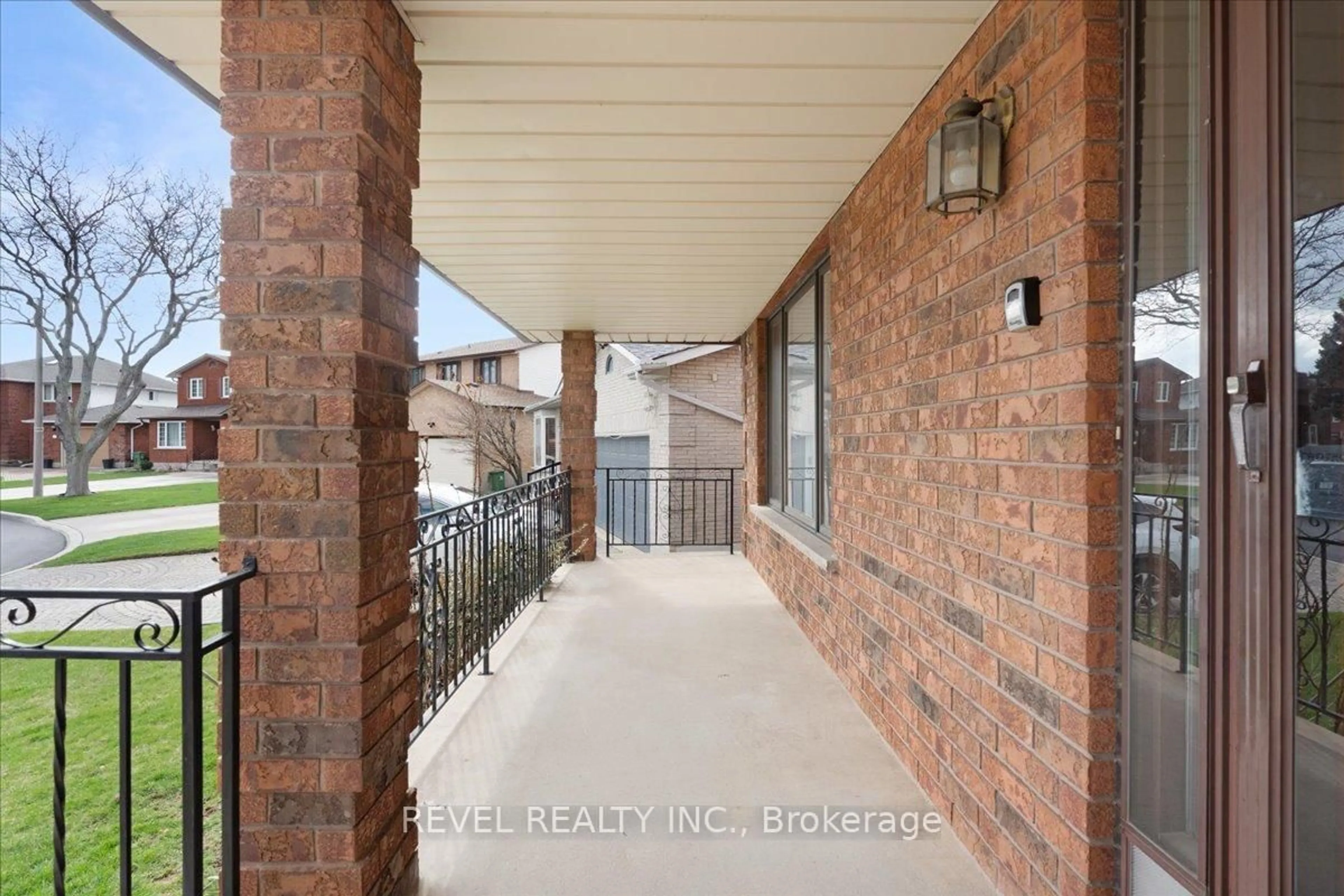 Unknown for 18 Marcel Pl, Hamilton Ontario L9B 1W3