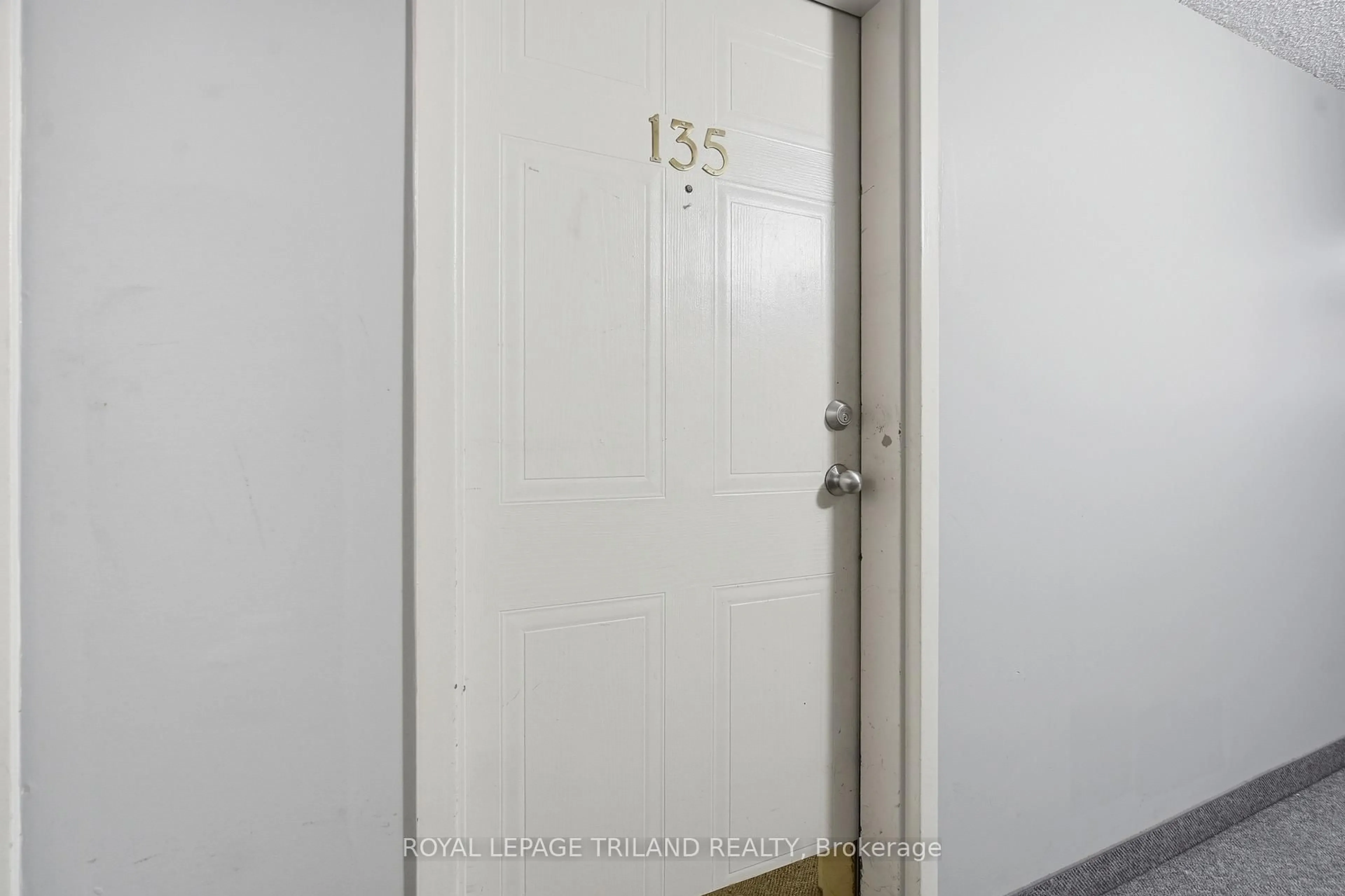 Unknown for 1096 Jalna Blvd #135, London South Ontario N6E 3B8