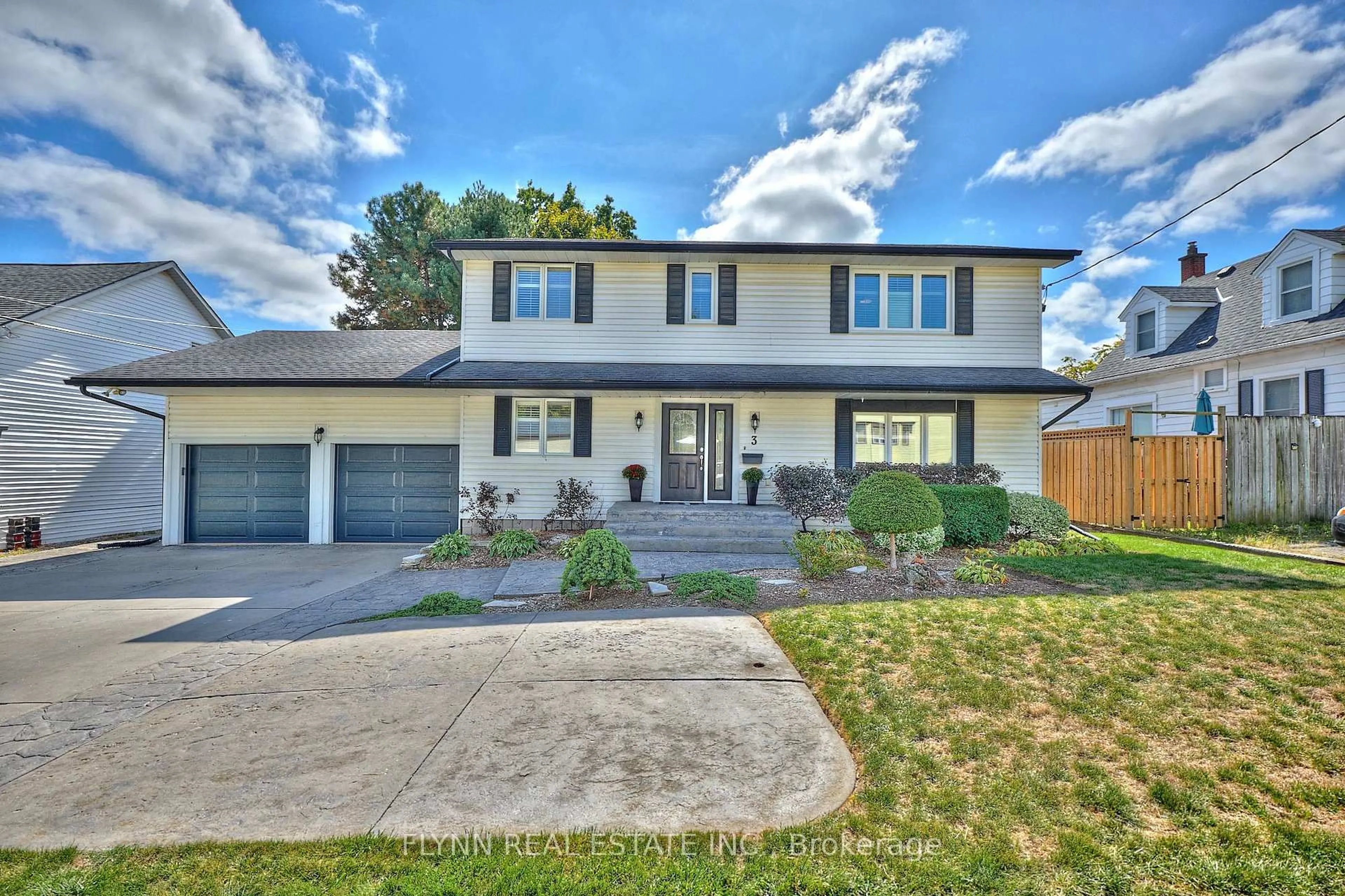 Home with brick exterior material, street for 3 Brock St, Thorold Ontario L2V 1V7