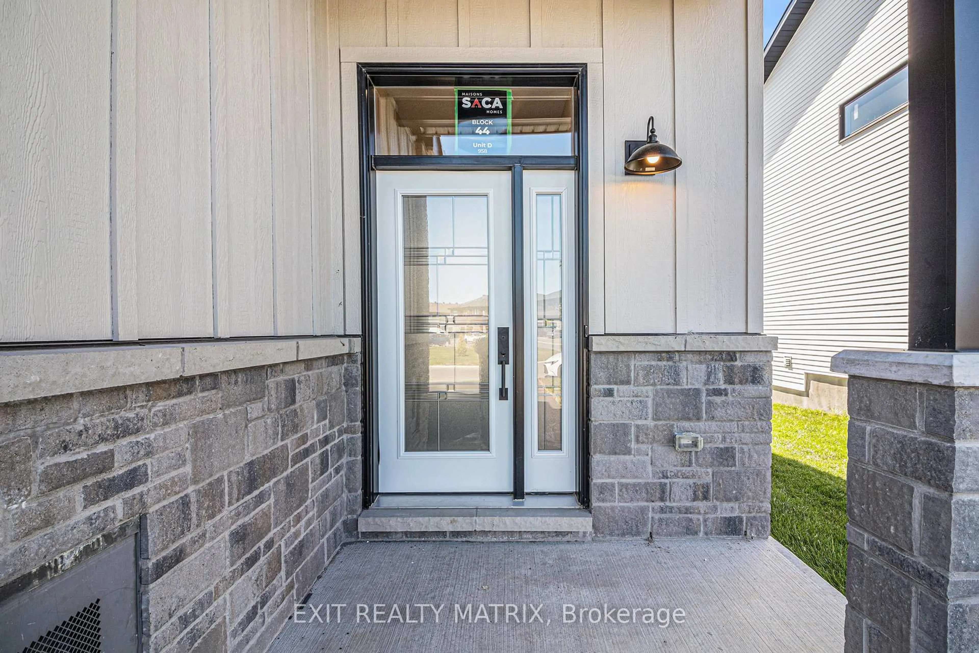 Indoor entryway for 181 Carpe St, Casselman Ontario K0A 2M0