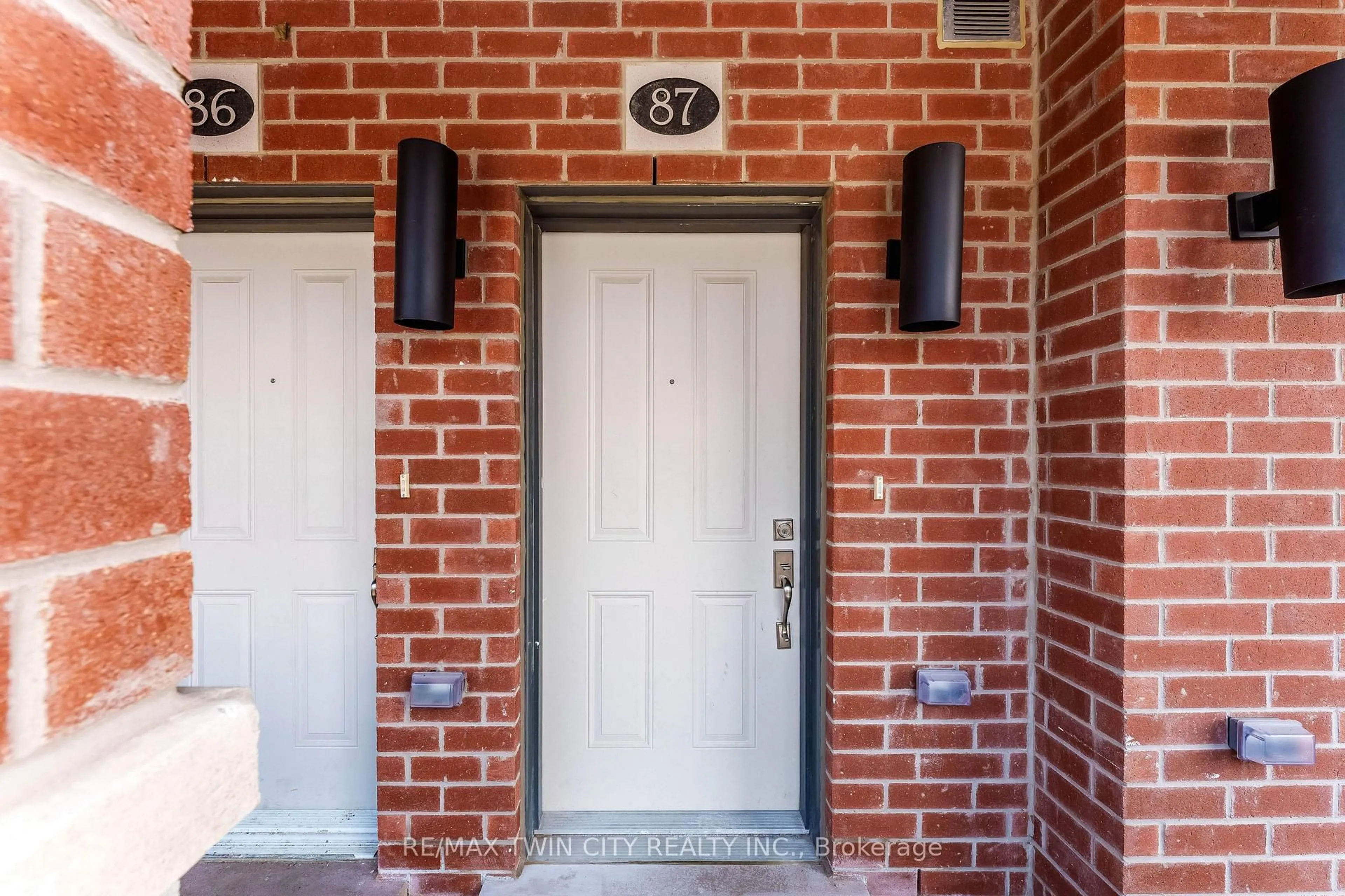 Home with brick exterior material, street for 25 Isherwood Ave #87, Cambridge Ontario N1R 0E2