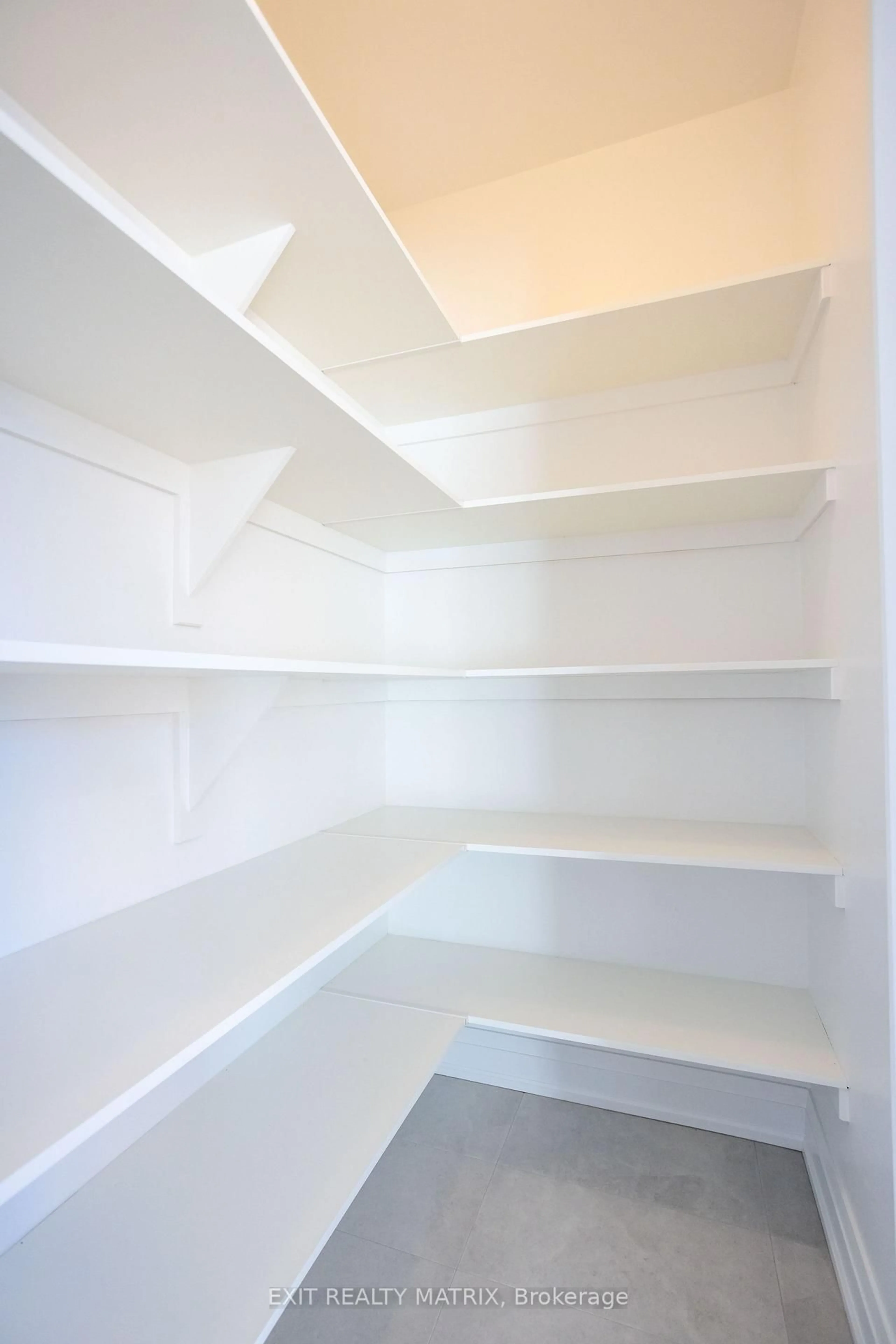 Storage room or clothes room or walk-in closet for 185 Carpe St, Casselman Ontario K0A 2M0