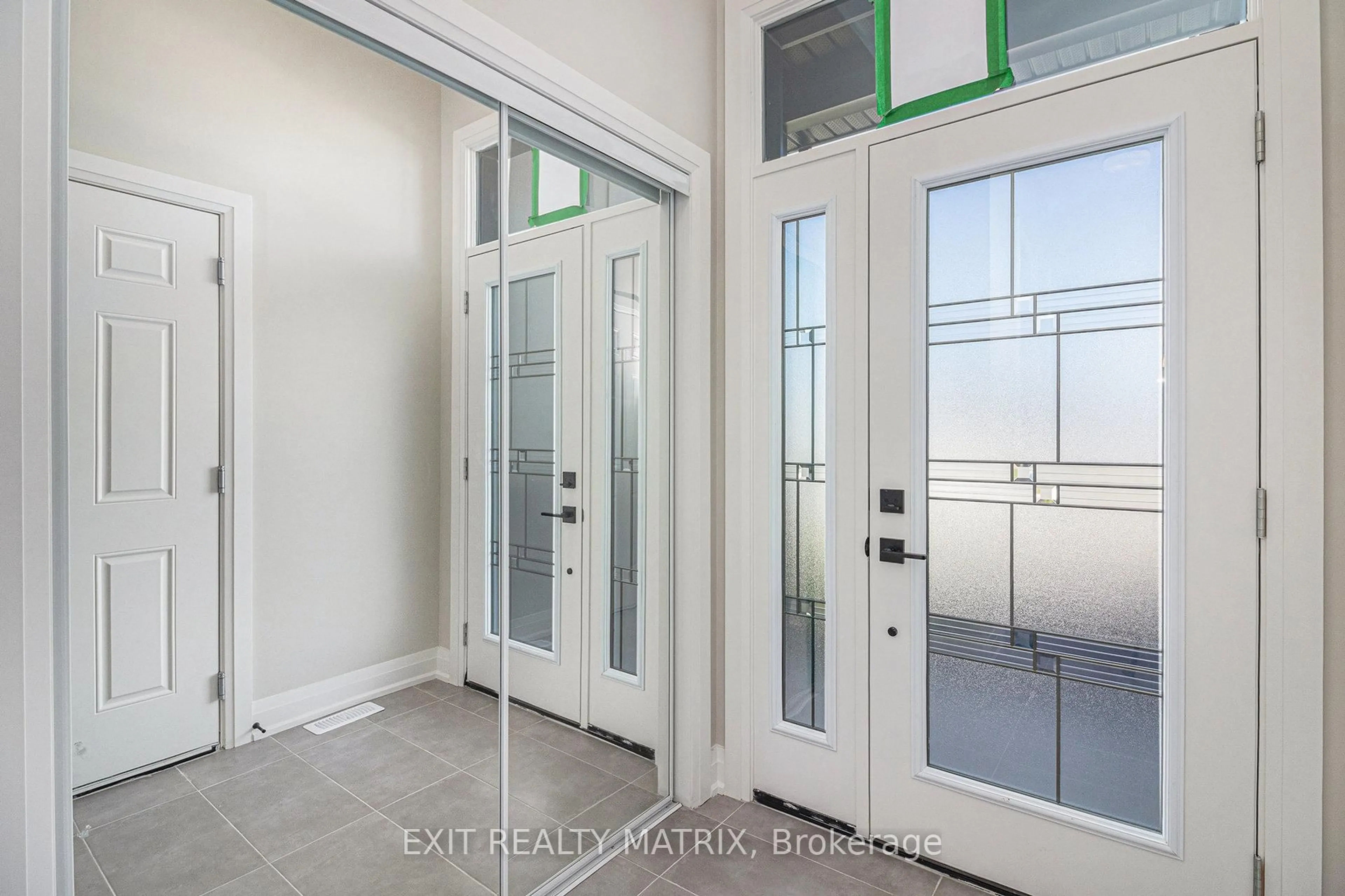 Indoor entryway for 189 Carpe St, Casselman Ontario K0A 2M0