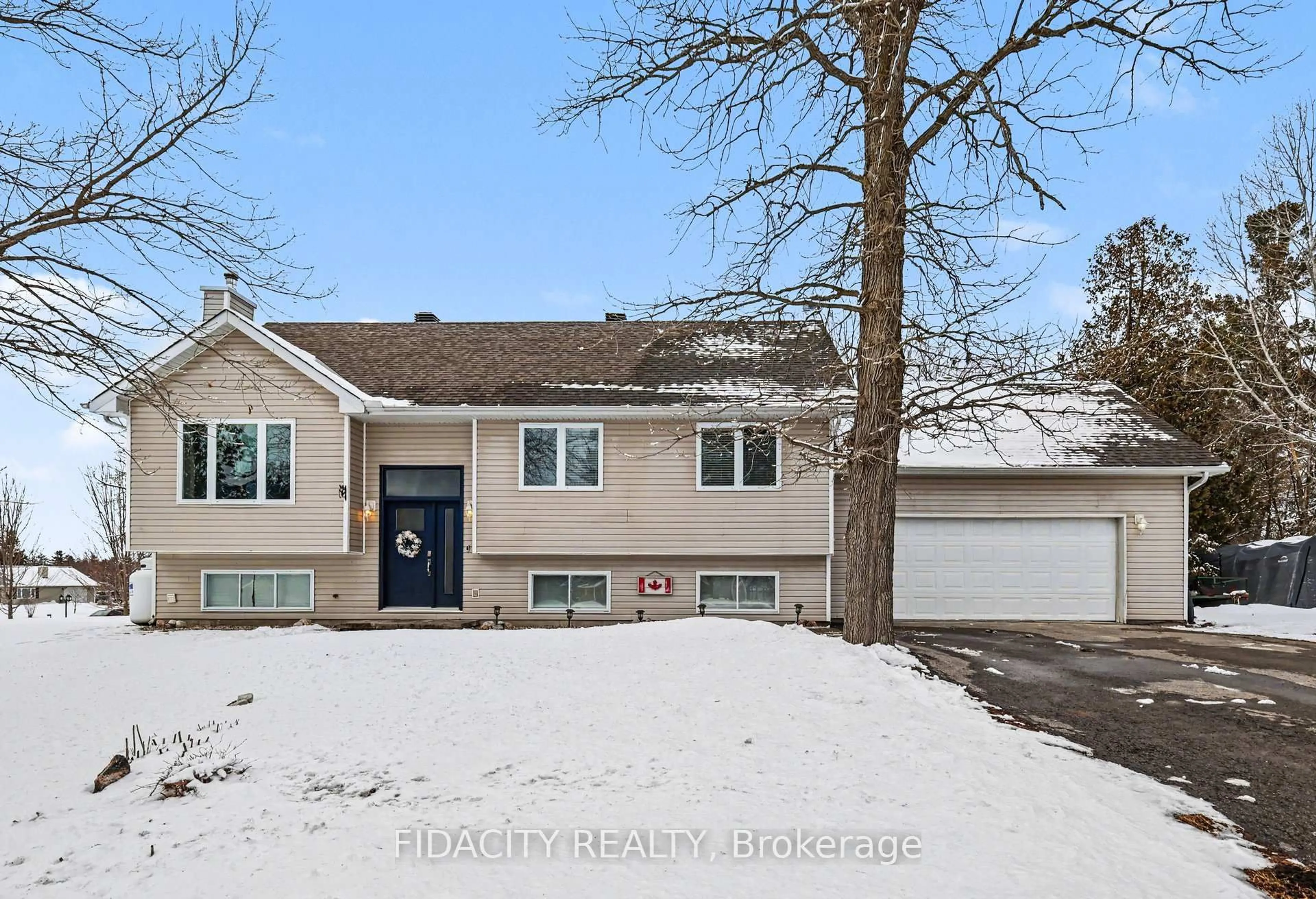 Unknown for 266 Clifford Campbell St, Fitzroy Harbour Ontario K0A 1X0