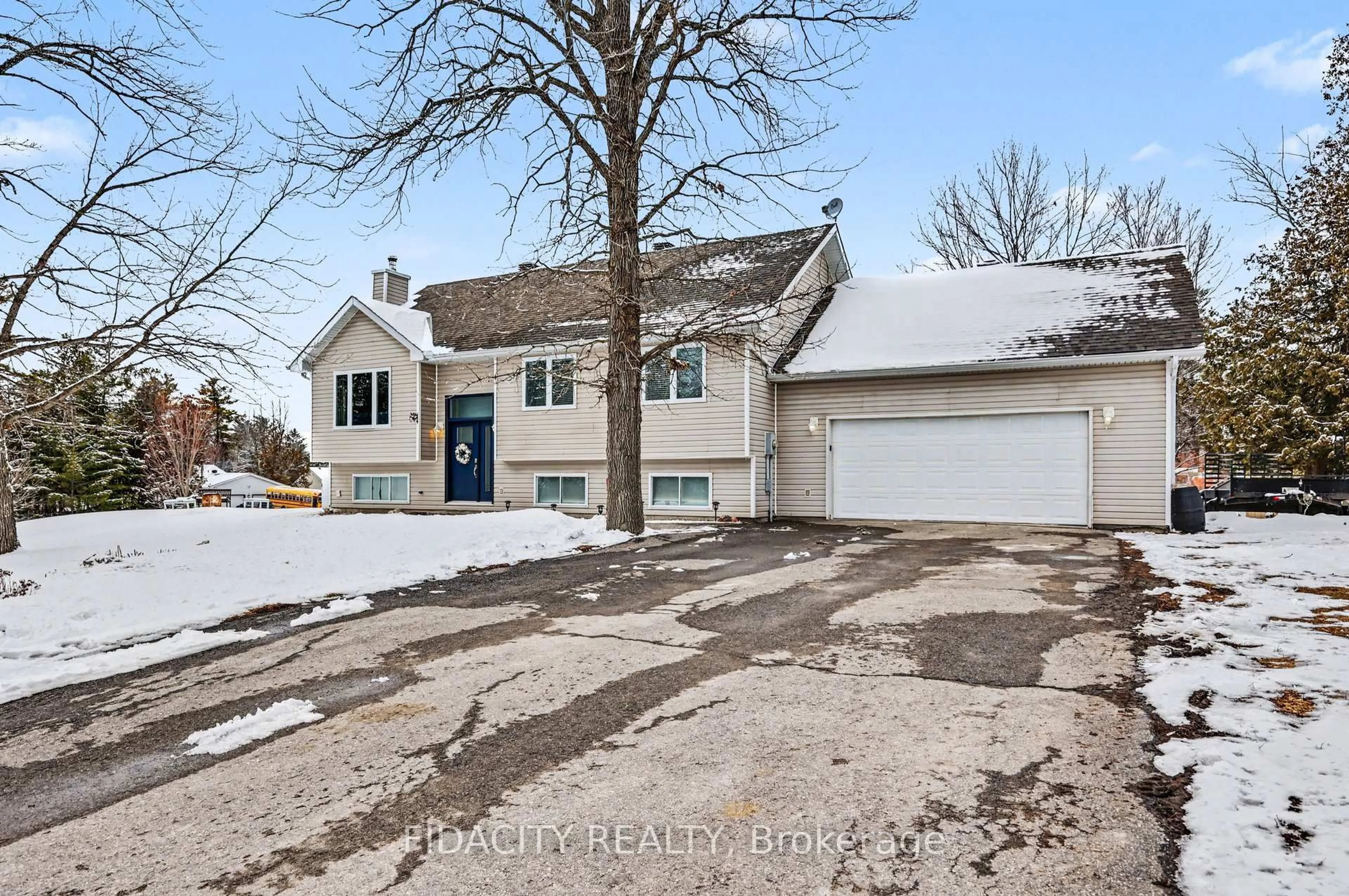 Unknown for 266 Clifford Campbell St, Fitzroy Harbour Ontario K0A 1X0