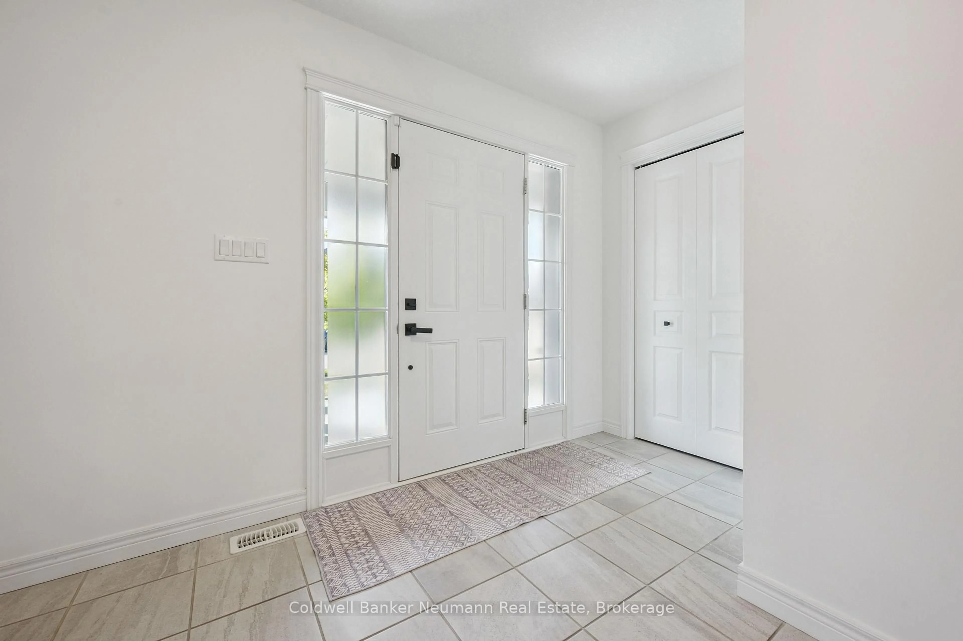 Indoor entryway for 114 Timber Trail Rd, Woolwich Ontario N3B 0C7