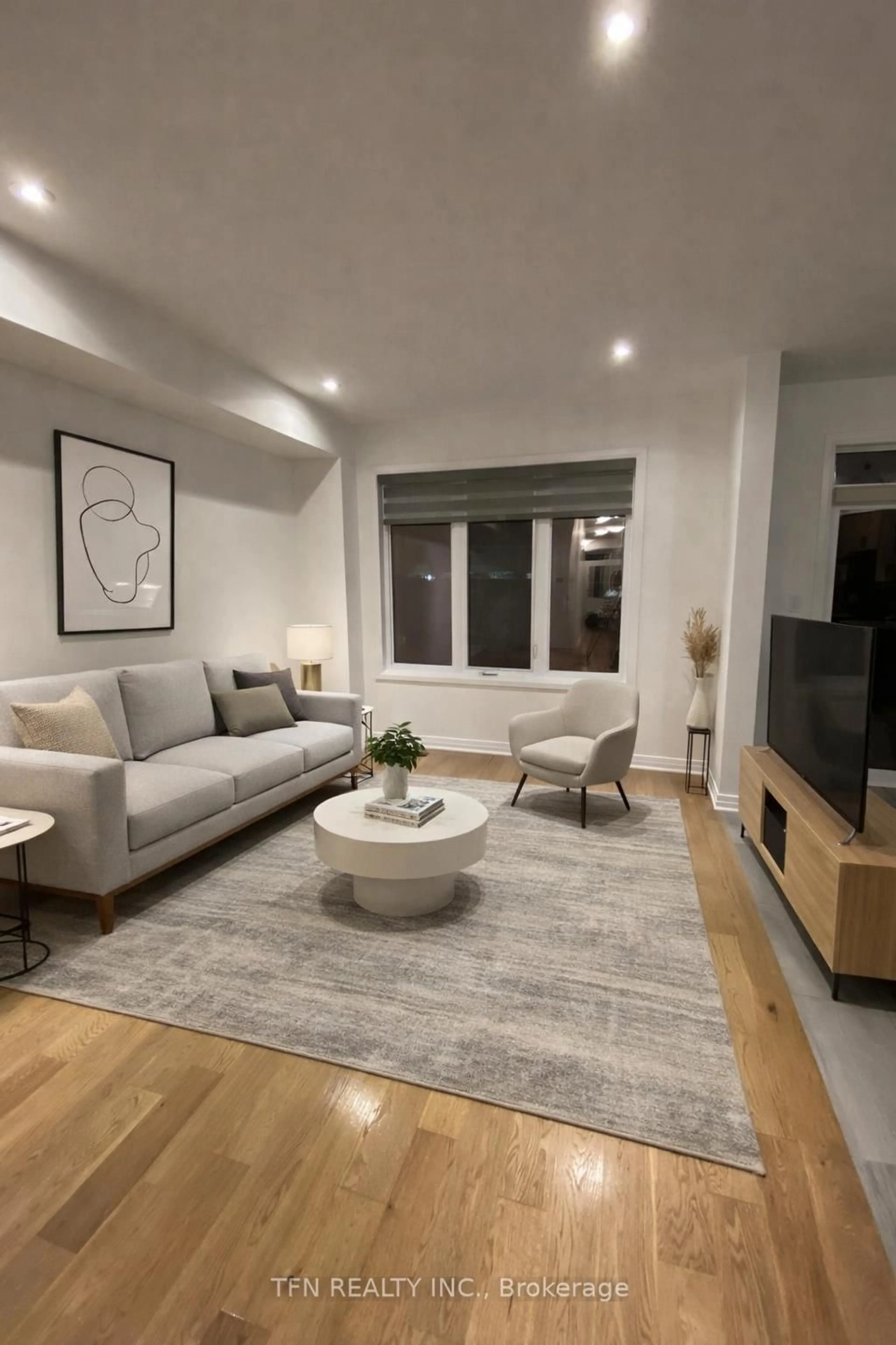 Living room with furniture, unknown for 199 Port Cres, Welland Ontario L3B 0N2