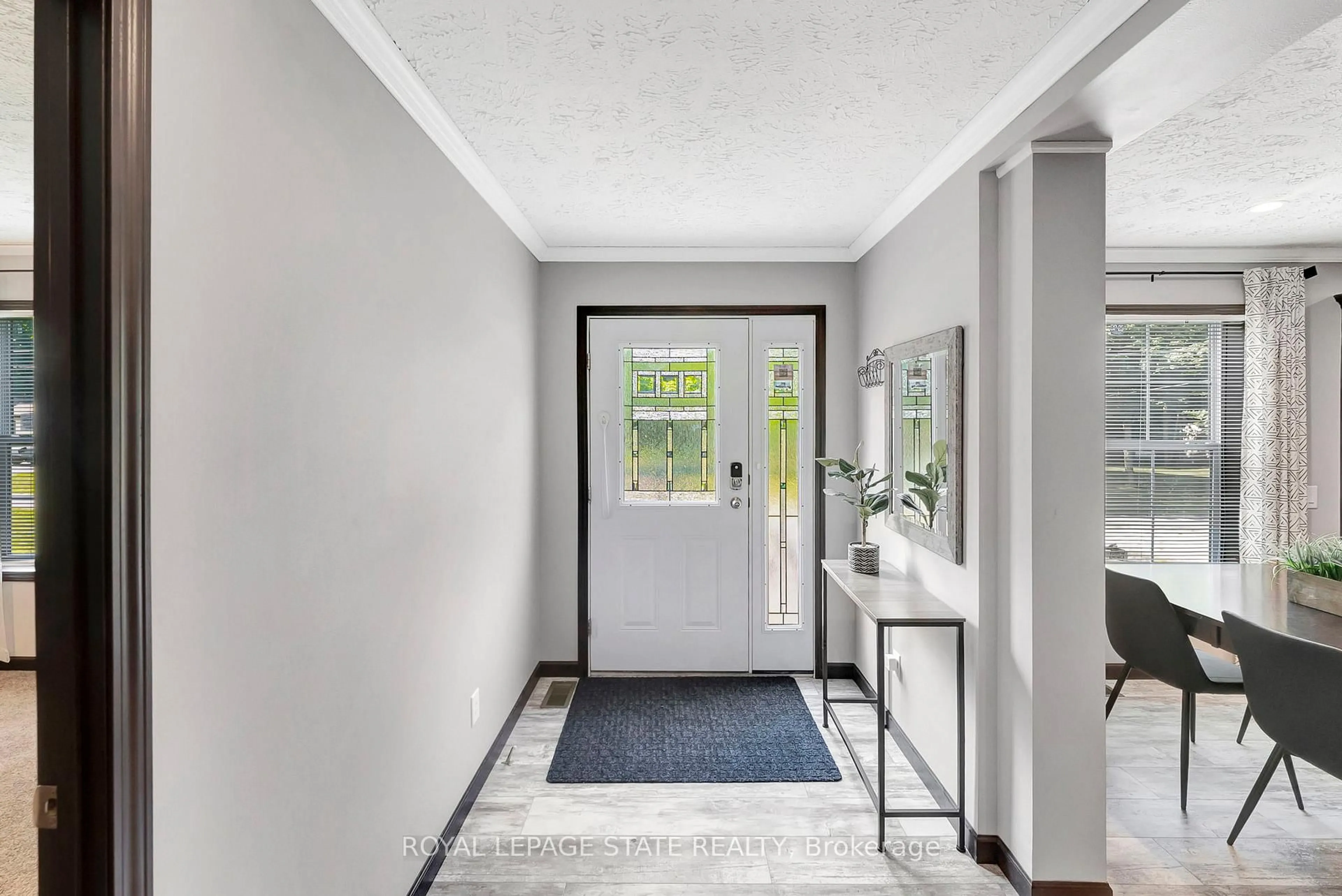 Indoor entryway for 4881 Mapleview Cres, Port Colborne Ontario L0S 1R0