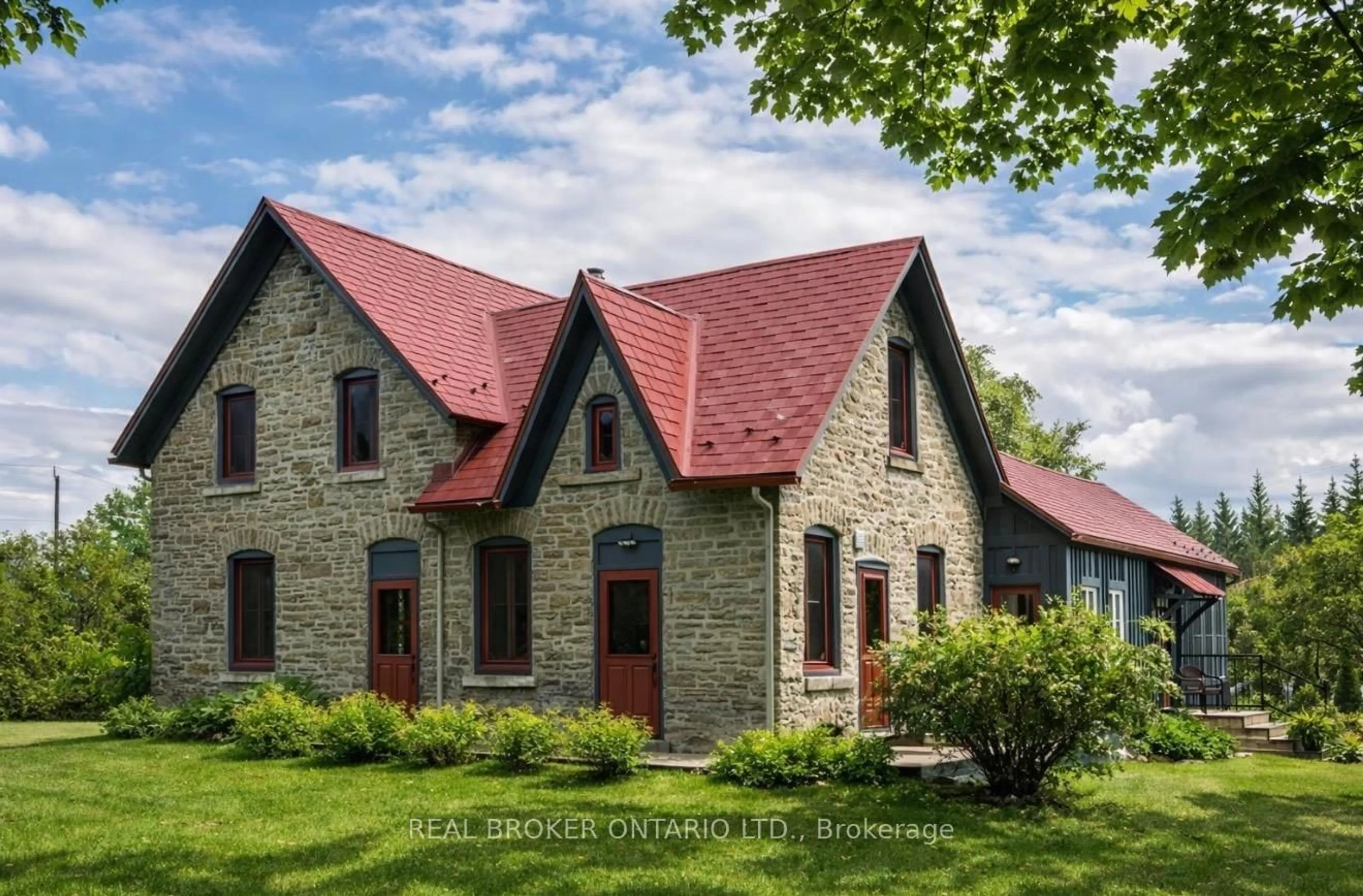 Home with brick exterior material, building for 2090 Beach Rd, North Grenville Ontario K0G 1S0