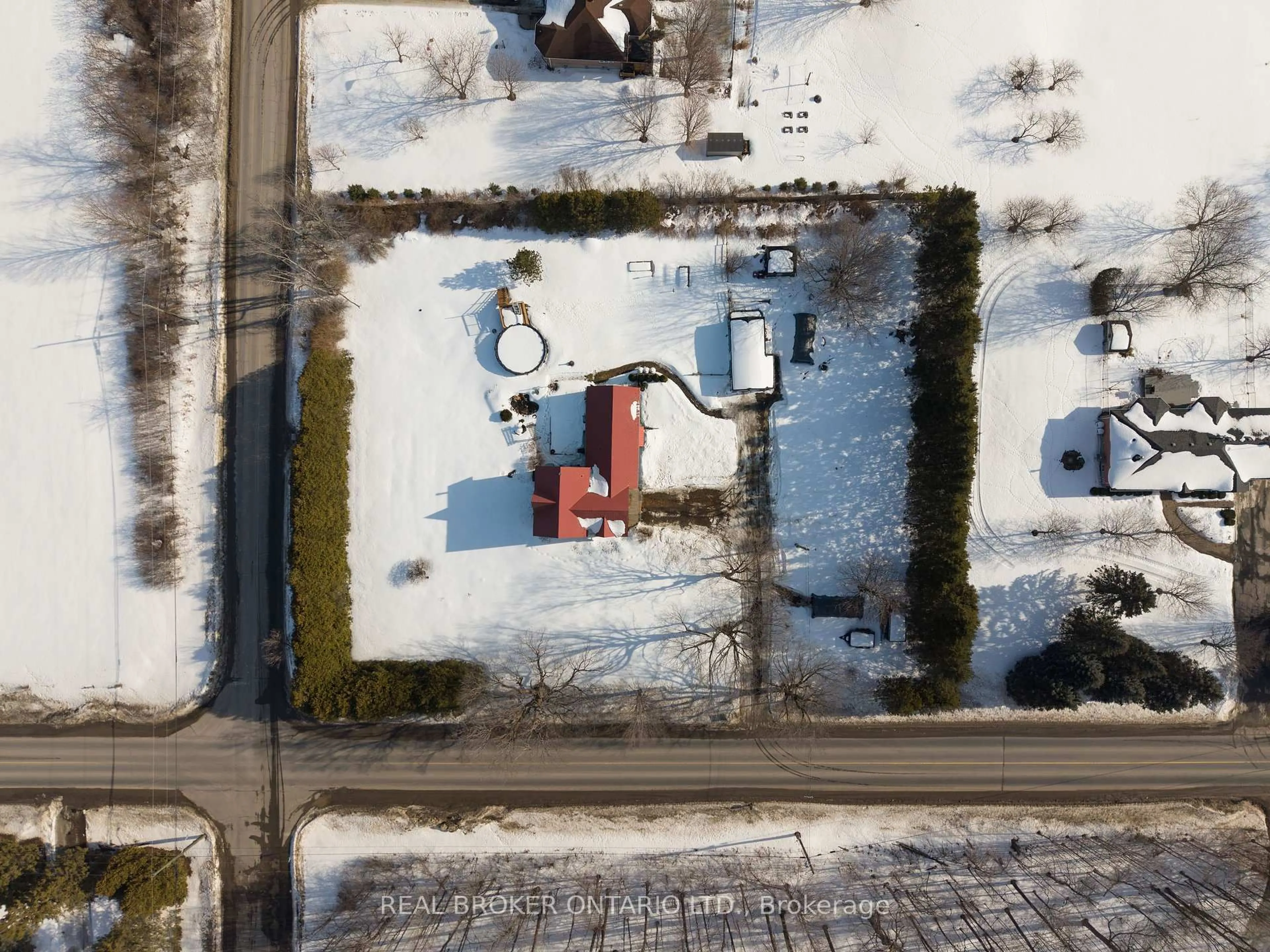 A pic from outside/outdoor area/front of a property/back of a property/a pic from drone, street for 2090 Beach Rd, North Grenville Ontario K0G 1S0