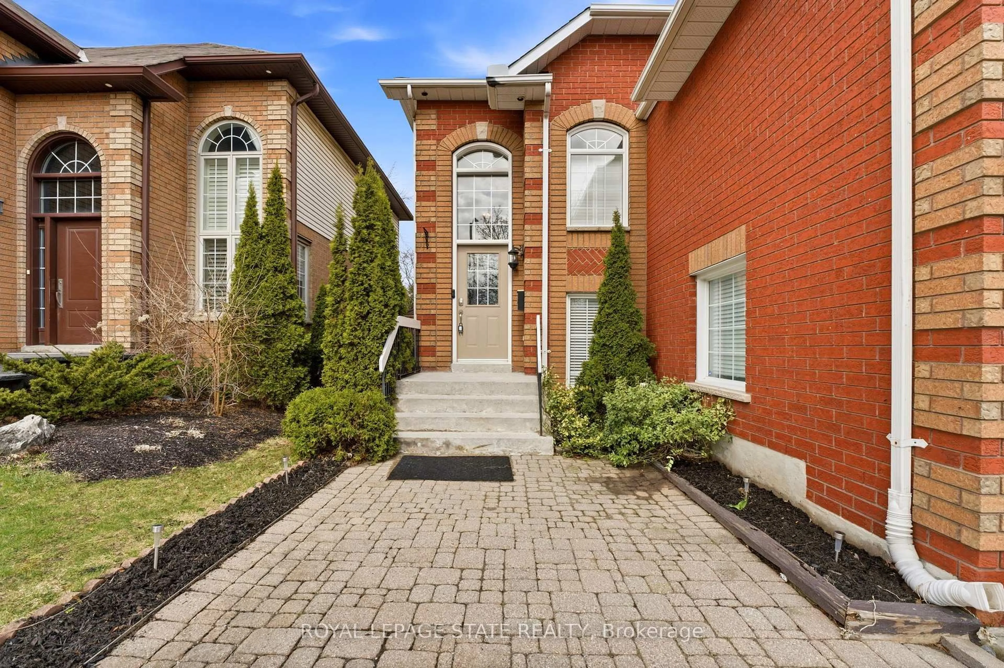 Home with brick exterior material, street for 166 Boulding Ave, Hamilton Ontario L0R 2H3