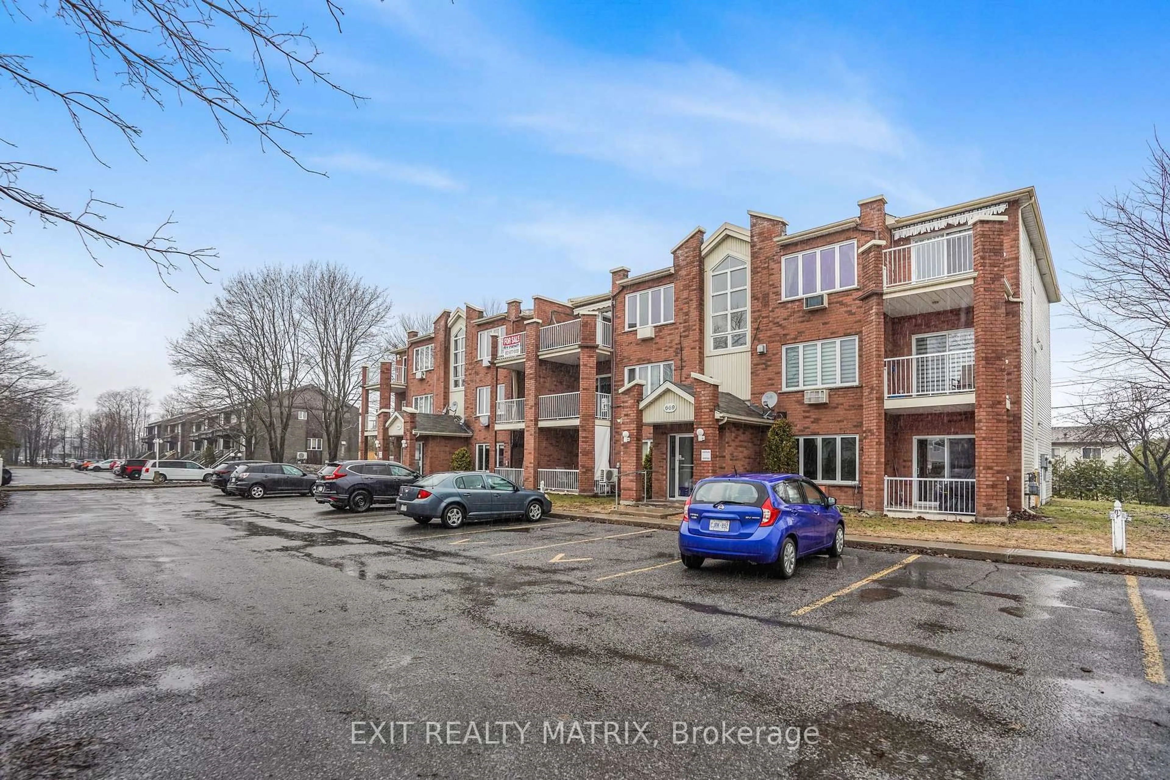 A pic from outside/outdoor area/front of a property/back of a property/a pic from drone, street for 669 Spence Ave #4, Hawkesbury Ontario K6A 3S2