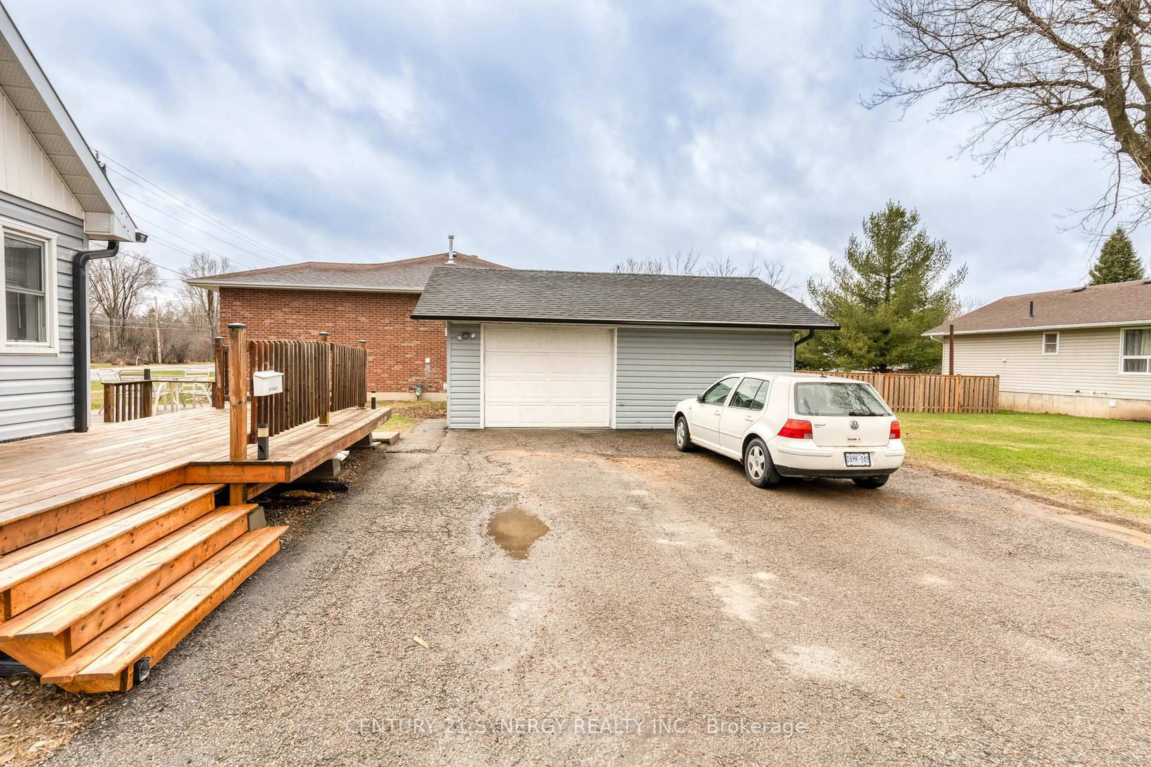 Unknown for 19 South St, Perth Ontario K7H 2G3