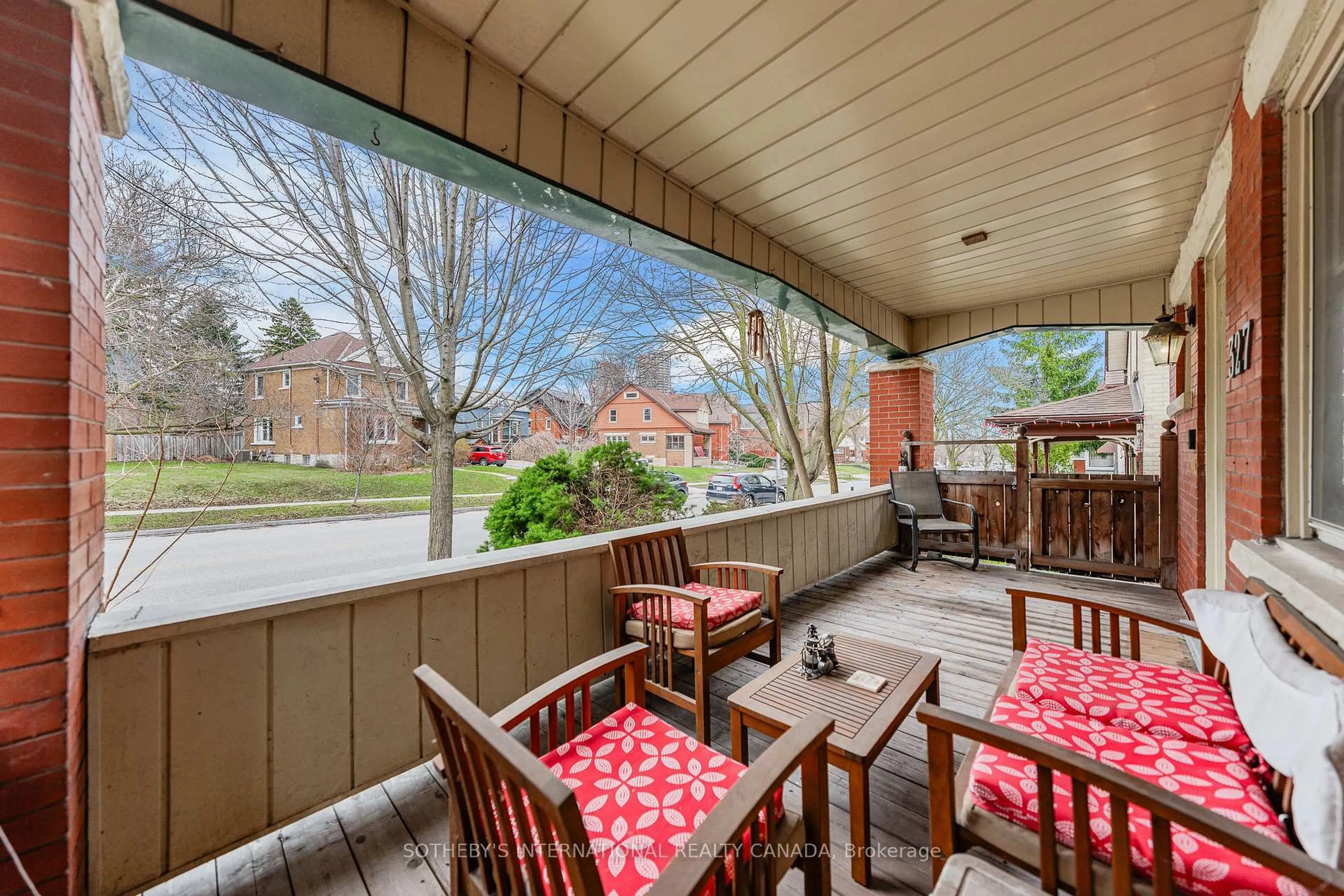 Patio, unknown for 327 Park St, Kitchener Ontario N2G 1N2