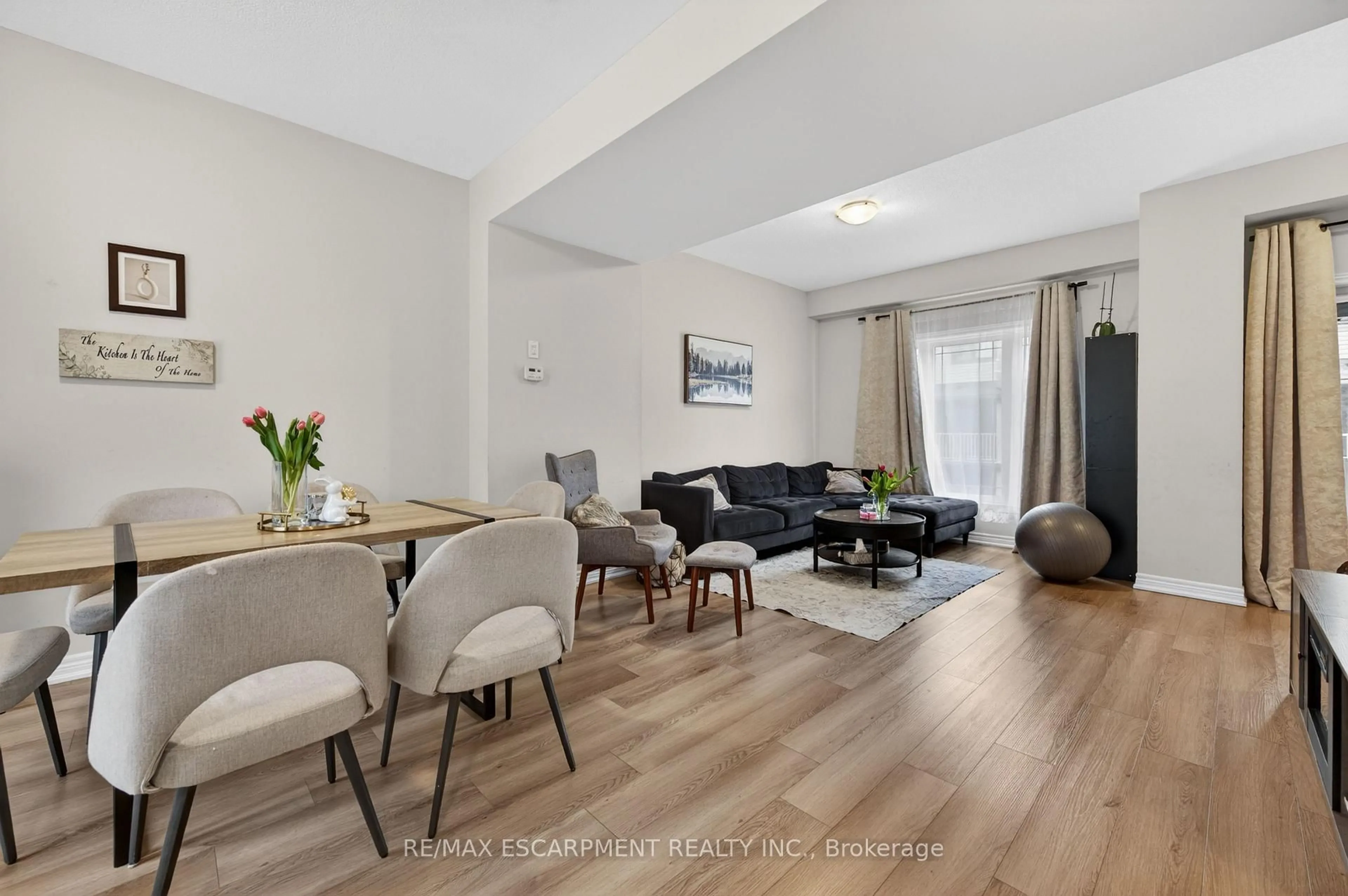 Living room with furniture, unknown for 19 Picardy Dr #13, Hamilton Ontario L8J 0M7