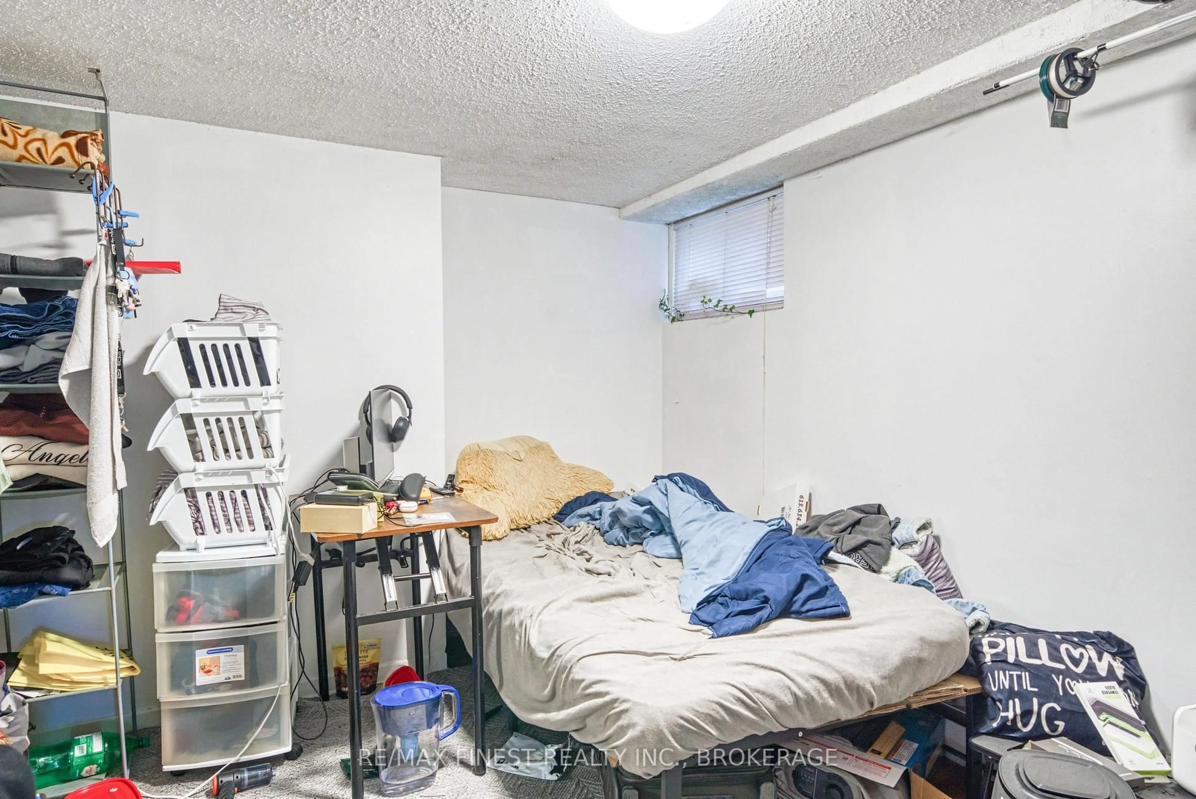 A pic of a room for 1348 Princess St, Kingston Ontario K7M 3E2