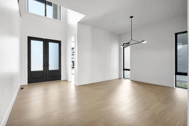 7132 SILVER CREEK Circ, London South 2
