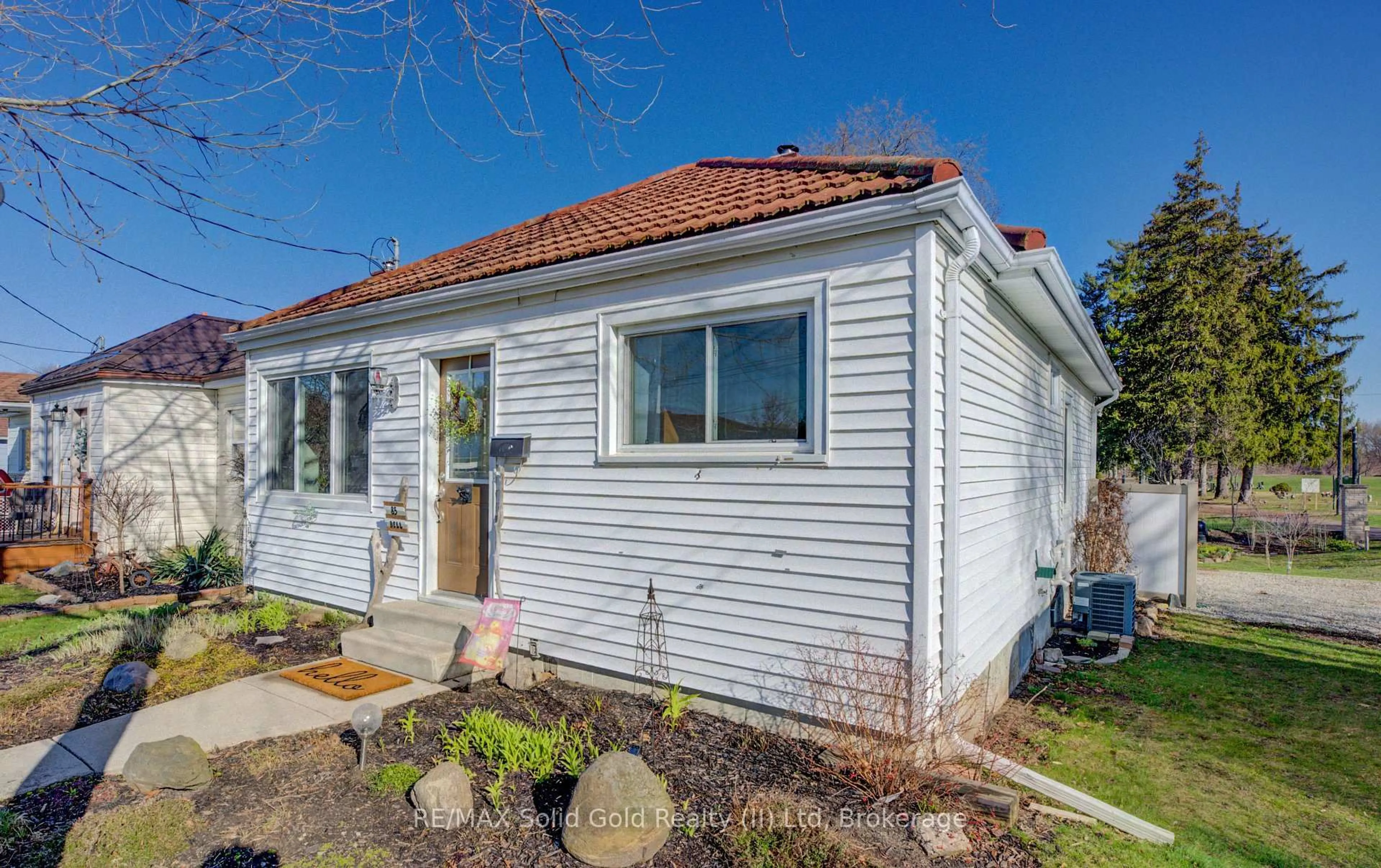 Unknown for 85 Bell St, Norfolk Ontario N4B 1W9